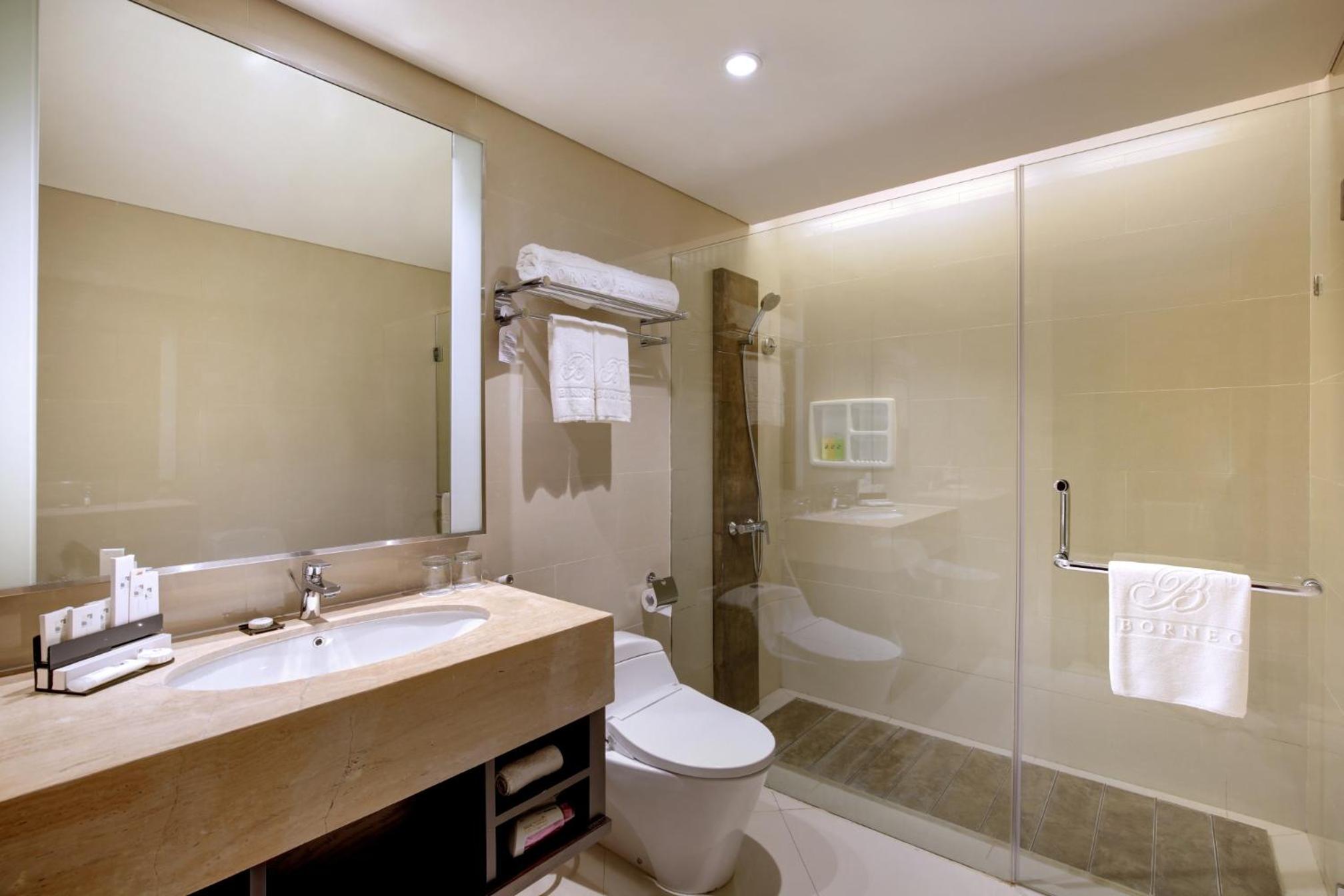 Executive Room - Photo 5