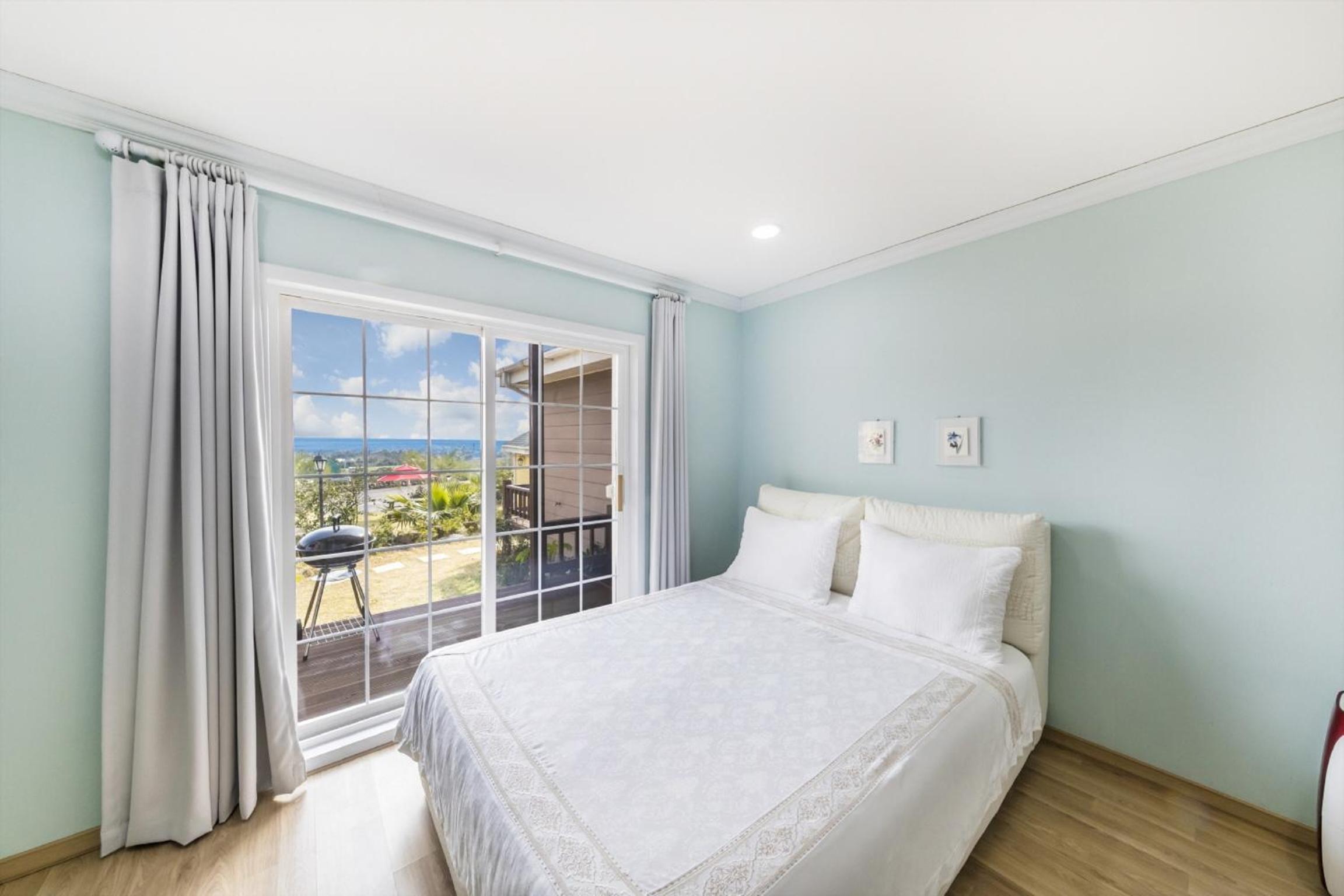 Studio Apartment with Sea View