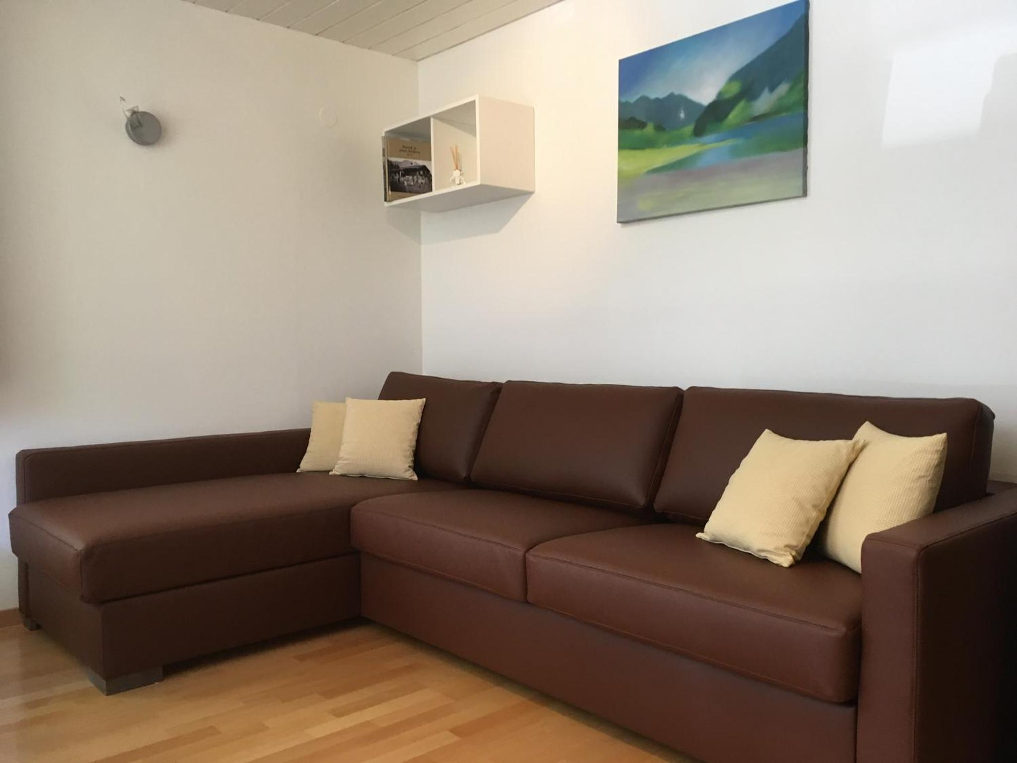 One-Bedroom Apartment with Balcony photo 2