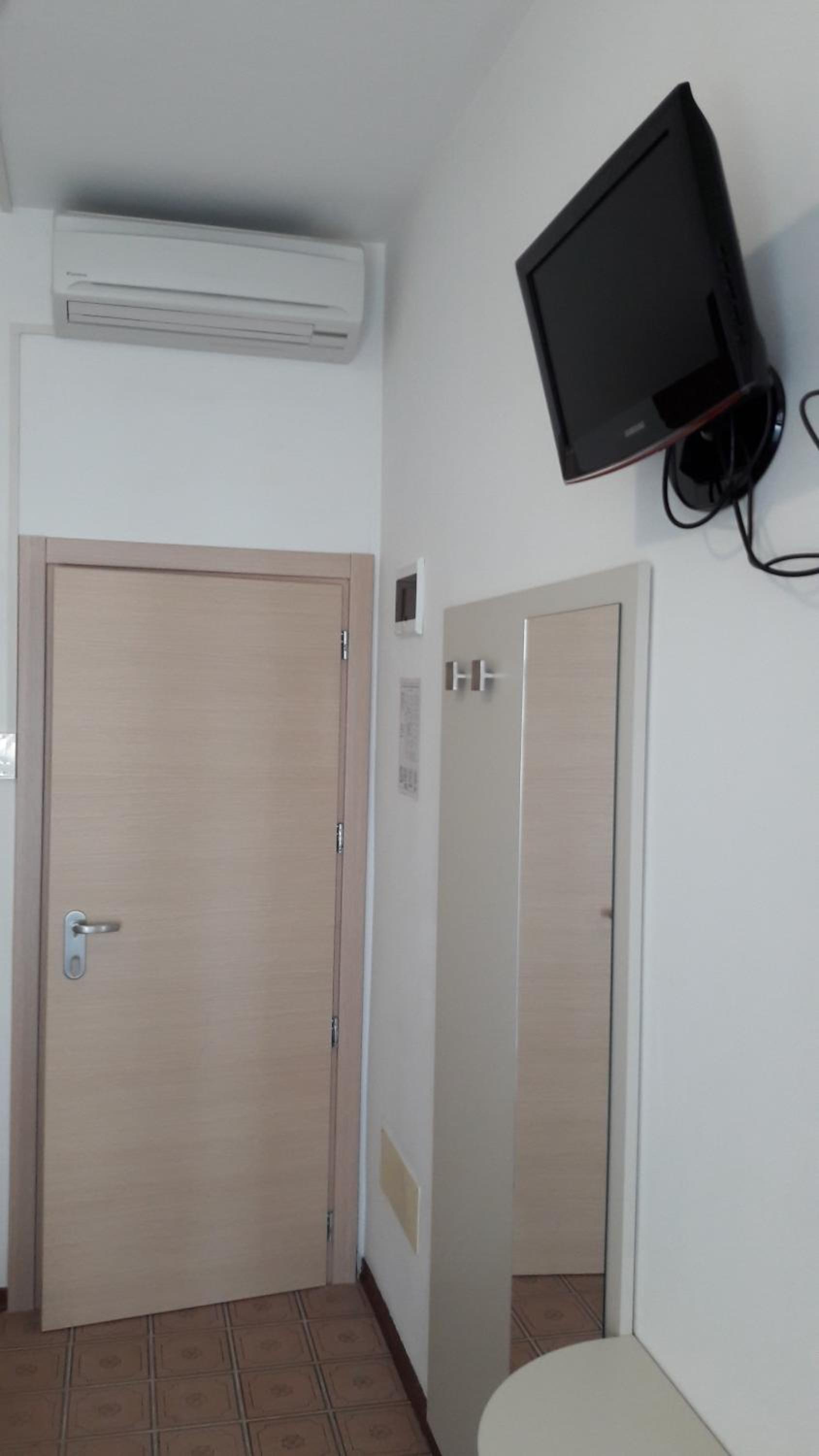 Economy Double Room - Photo 1