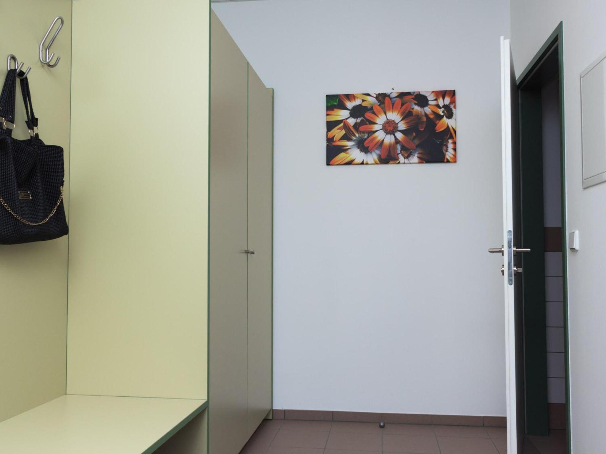 Studio - Photo 2