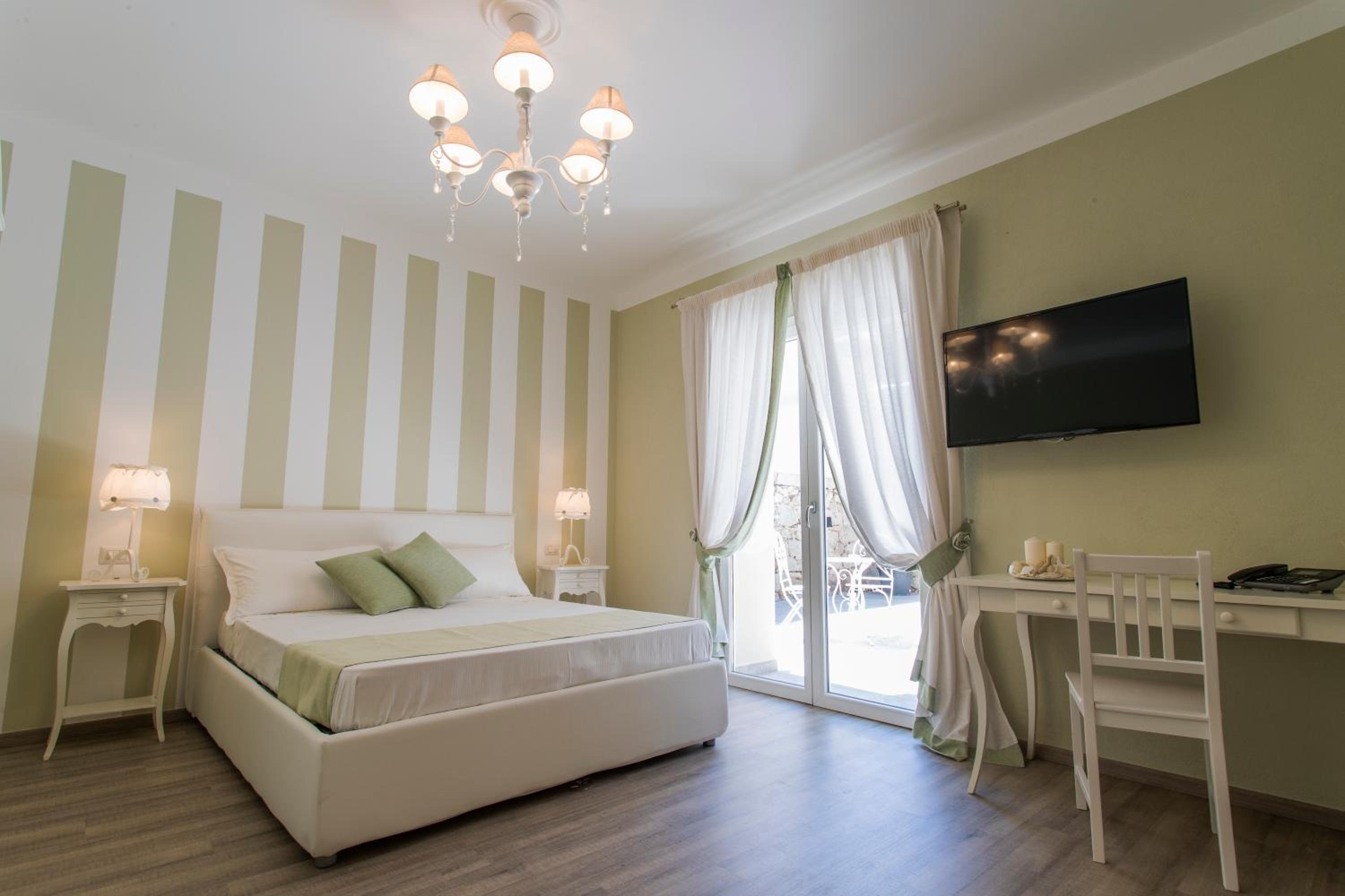 Quarto Duplo com Pátio