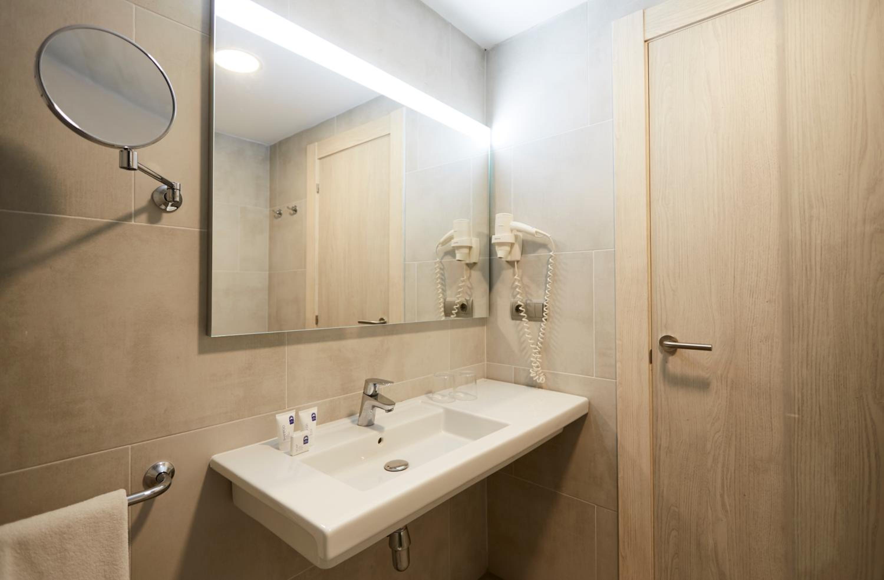 Superior Premium Room - Photo 4