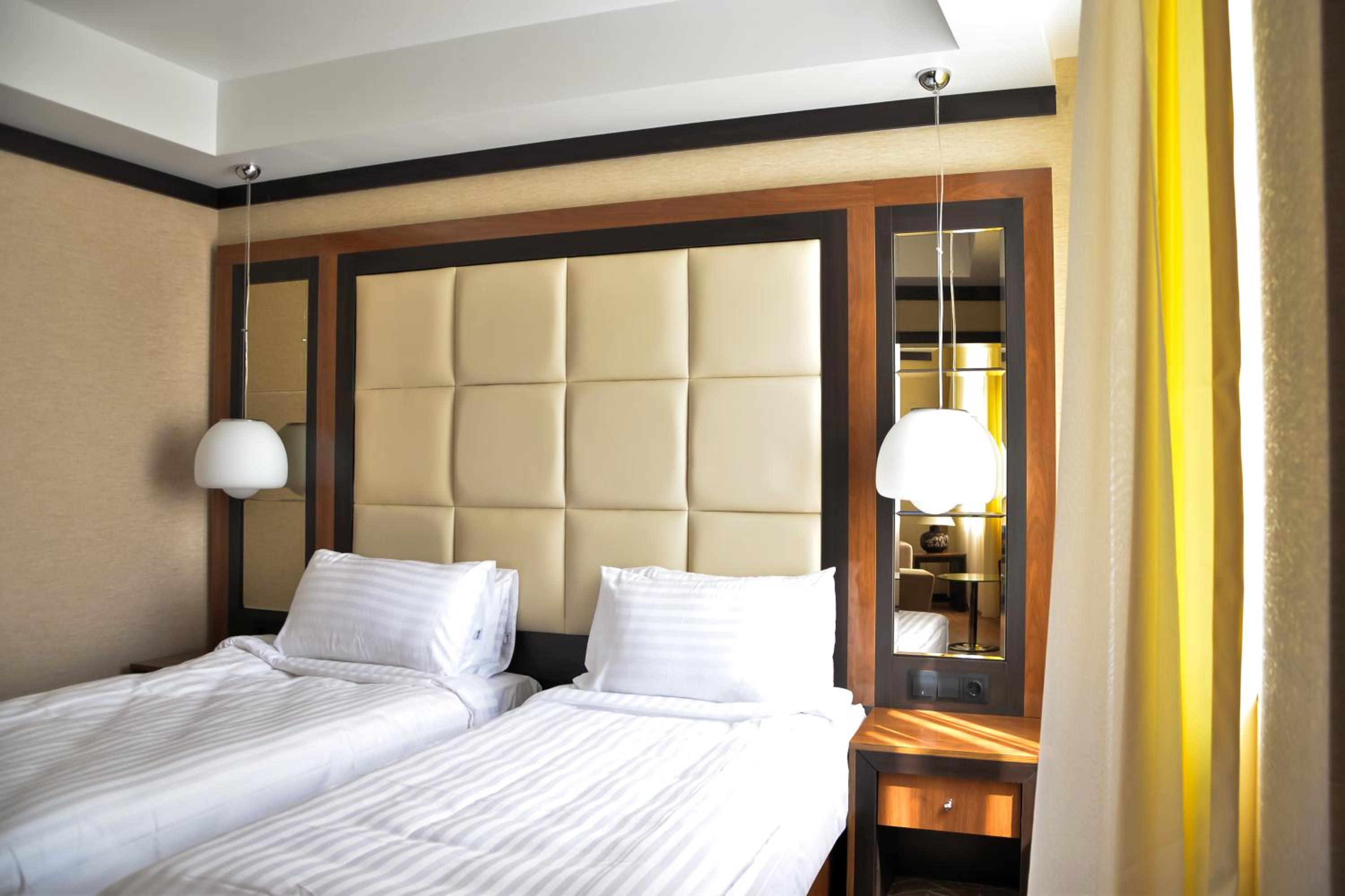 Standard Suite - Photo 3