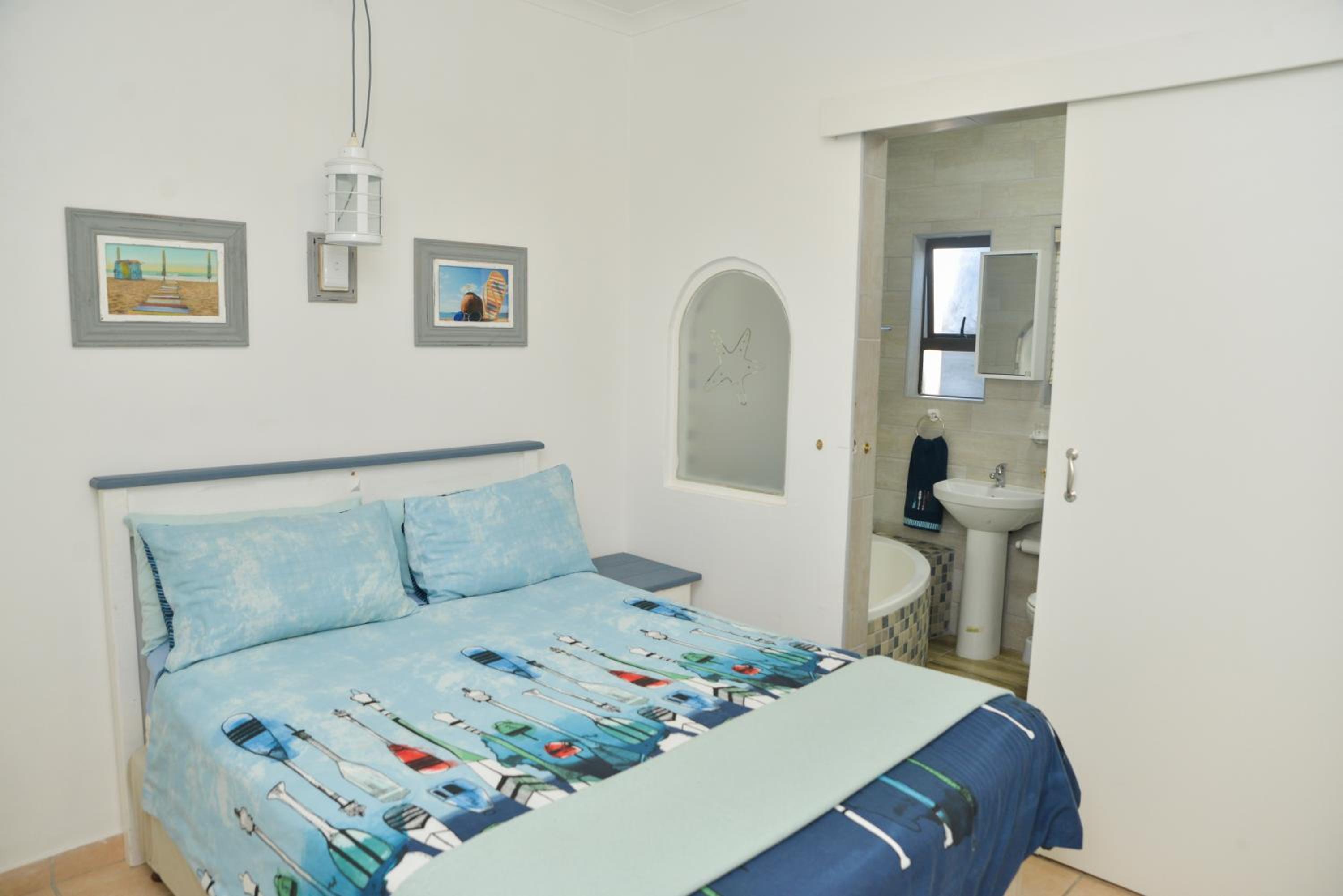 One-Bedroom Apartment (4 Adults) - 9 photo 2