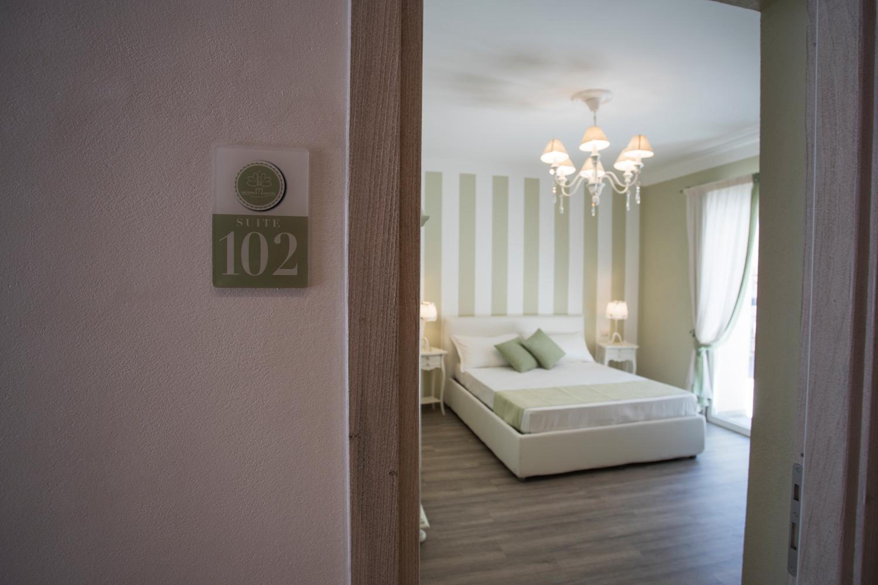 Double Room with Patio photo 2
