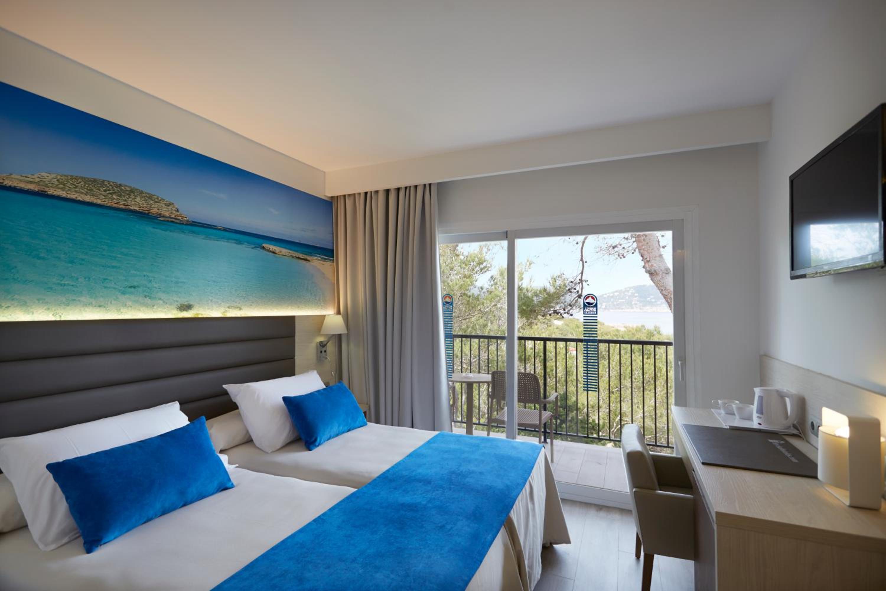 Superior Double Room with Sea View - Photo 1