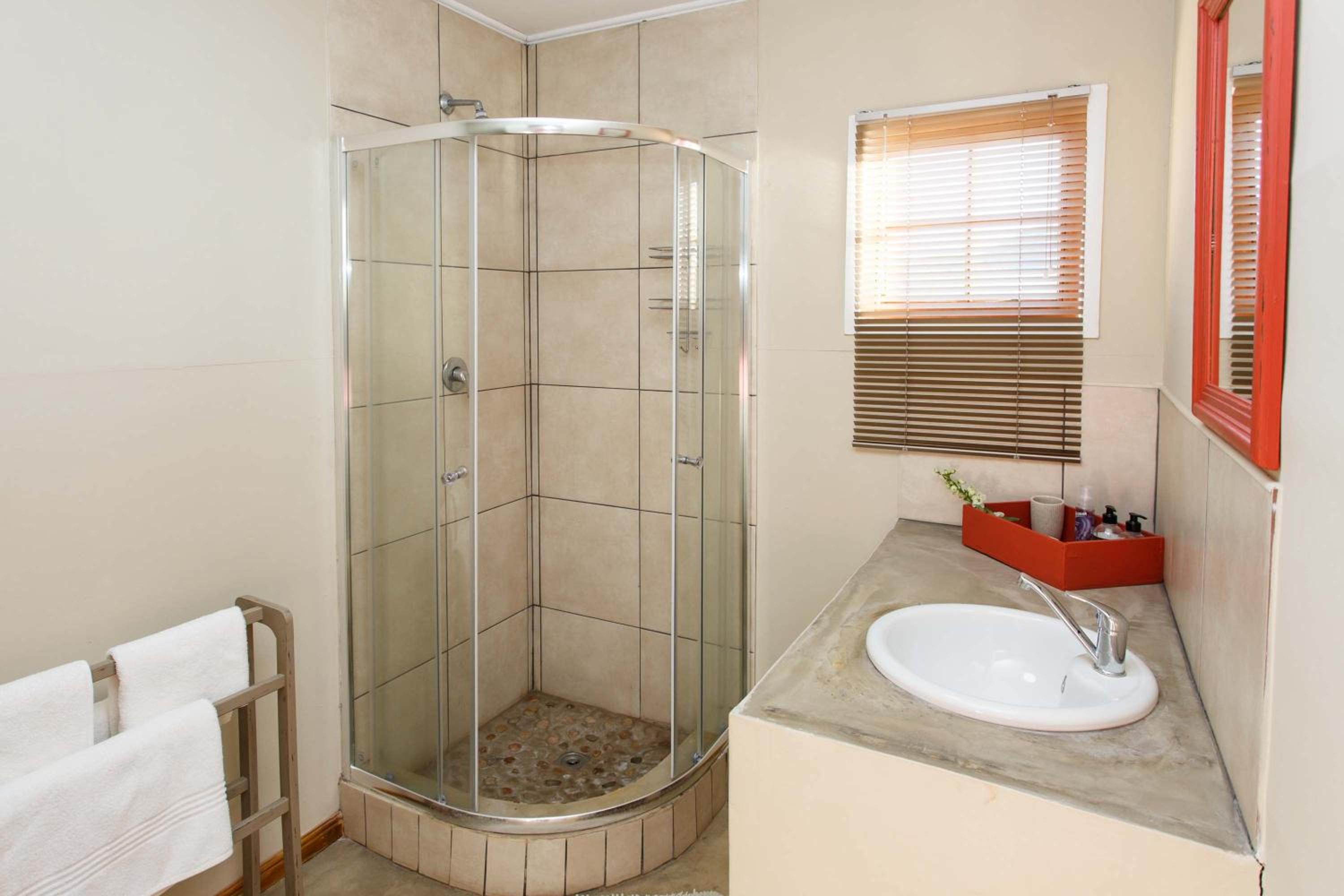 Standard Twin Room with Mountain View photo 3