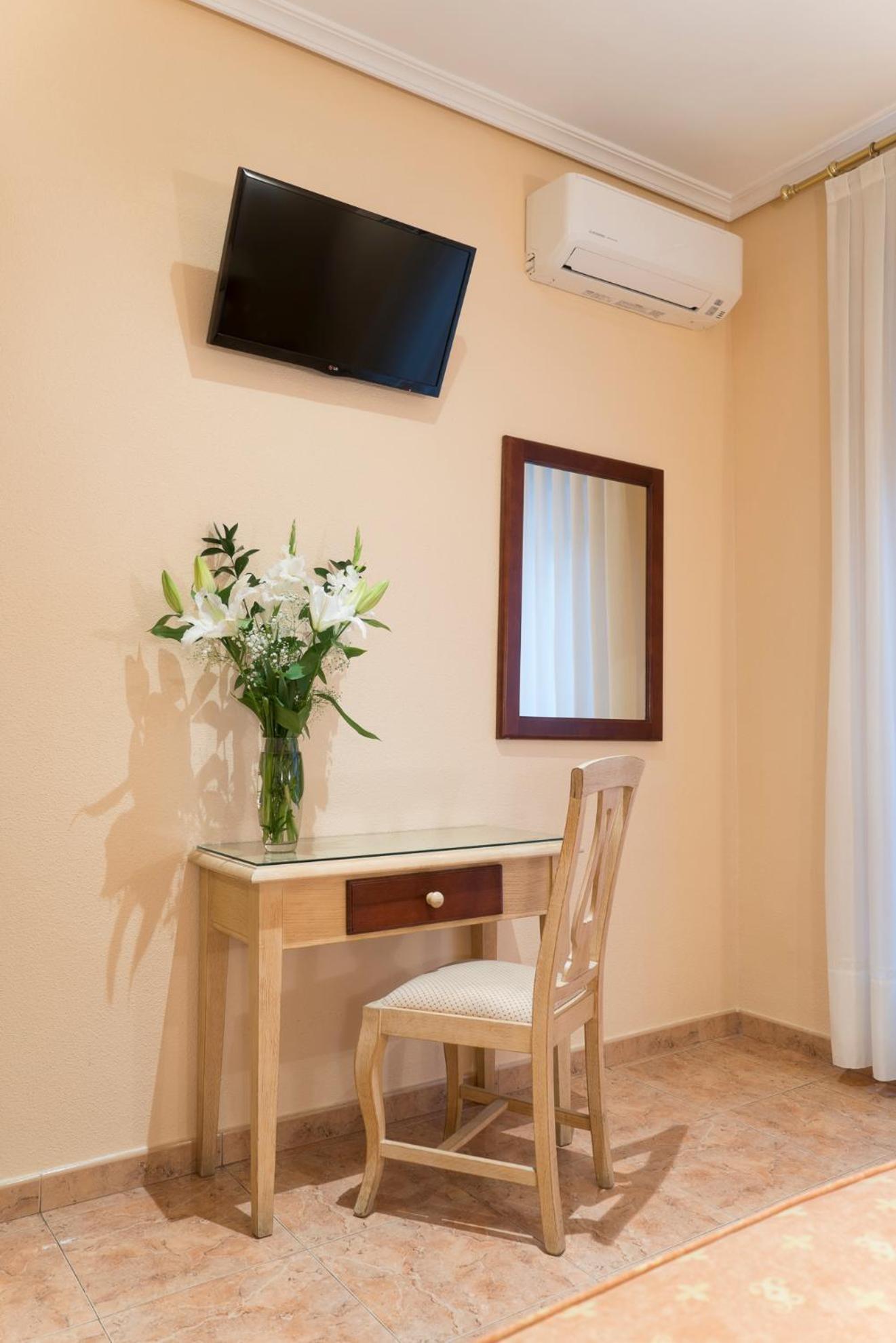 Double or Twin Room photo 2