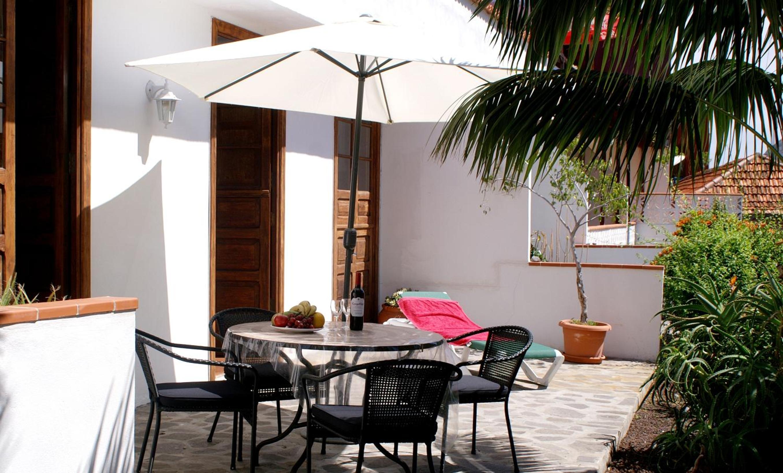 Apartment with Terrace photo 3