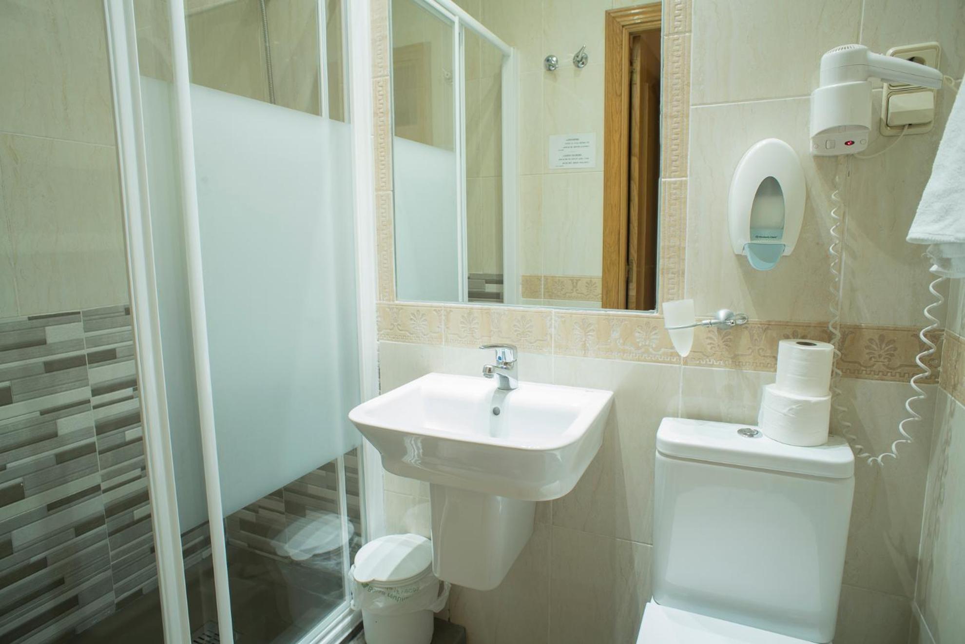 Single Room photo 2