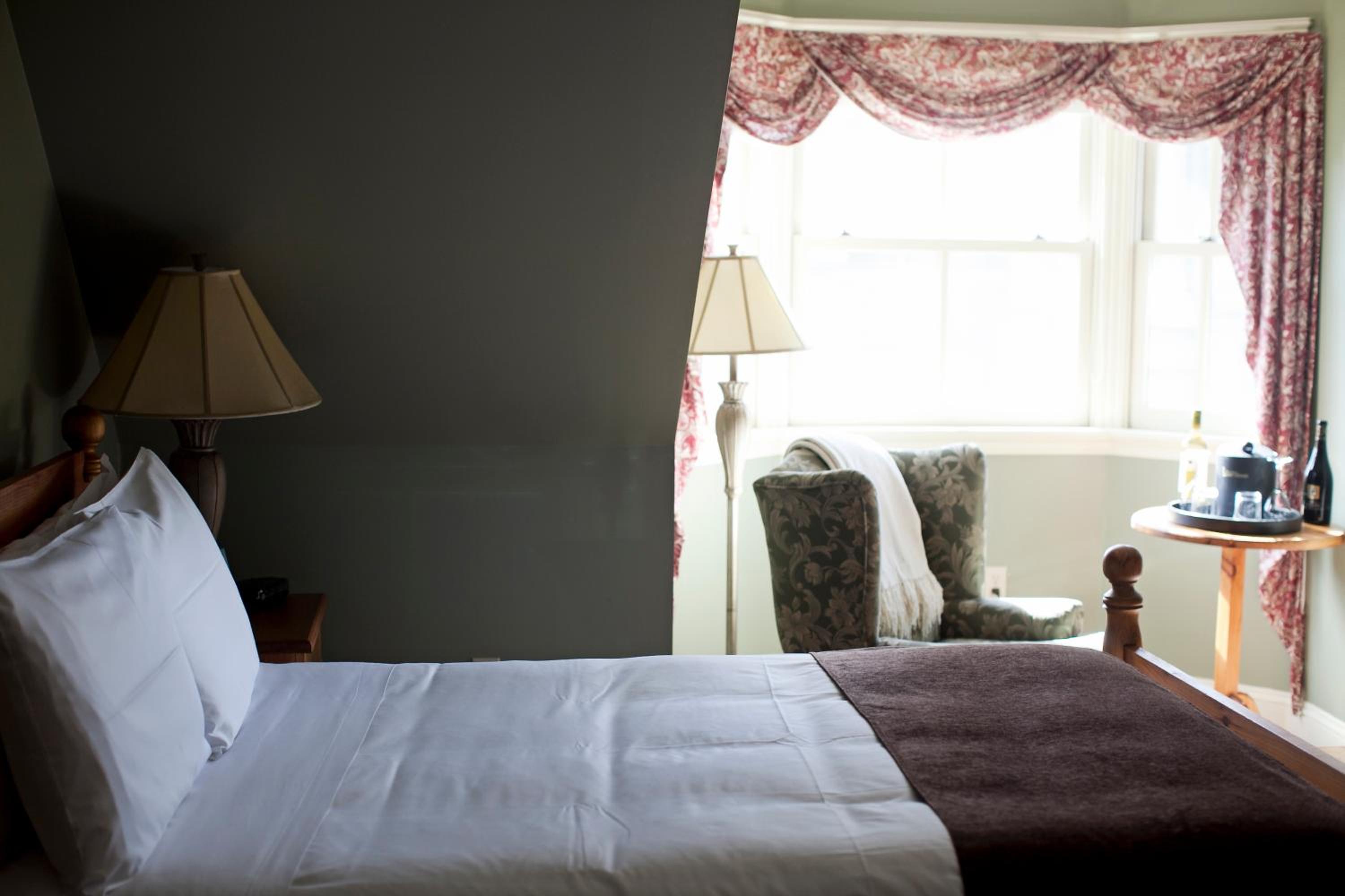 Queen Room - Non-Smoking - Photo 5