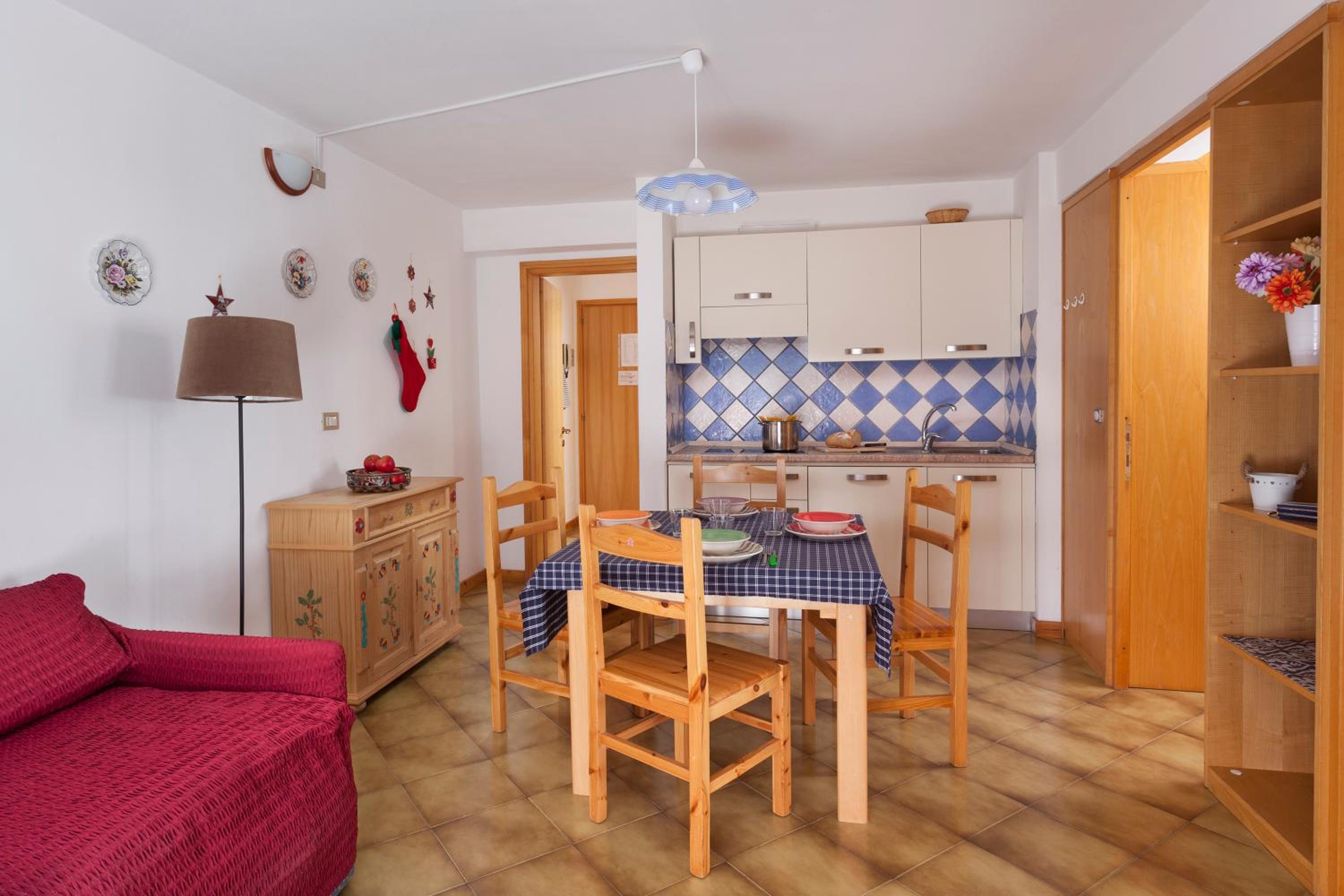 Two-Bedroom Apartment (6 Adults) - Photo 18