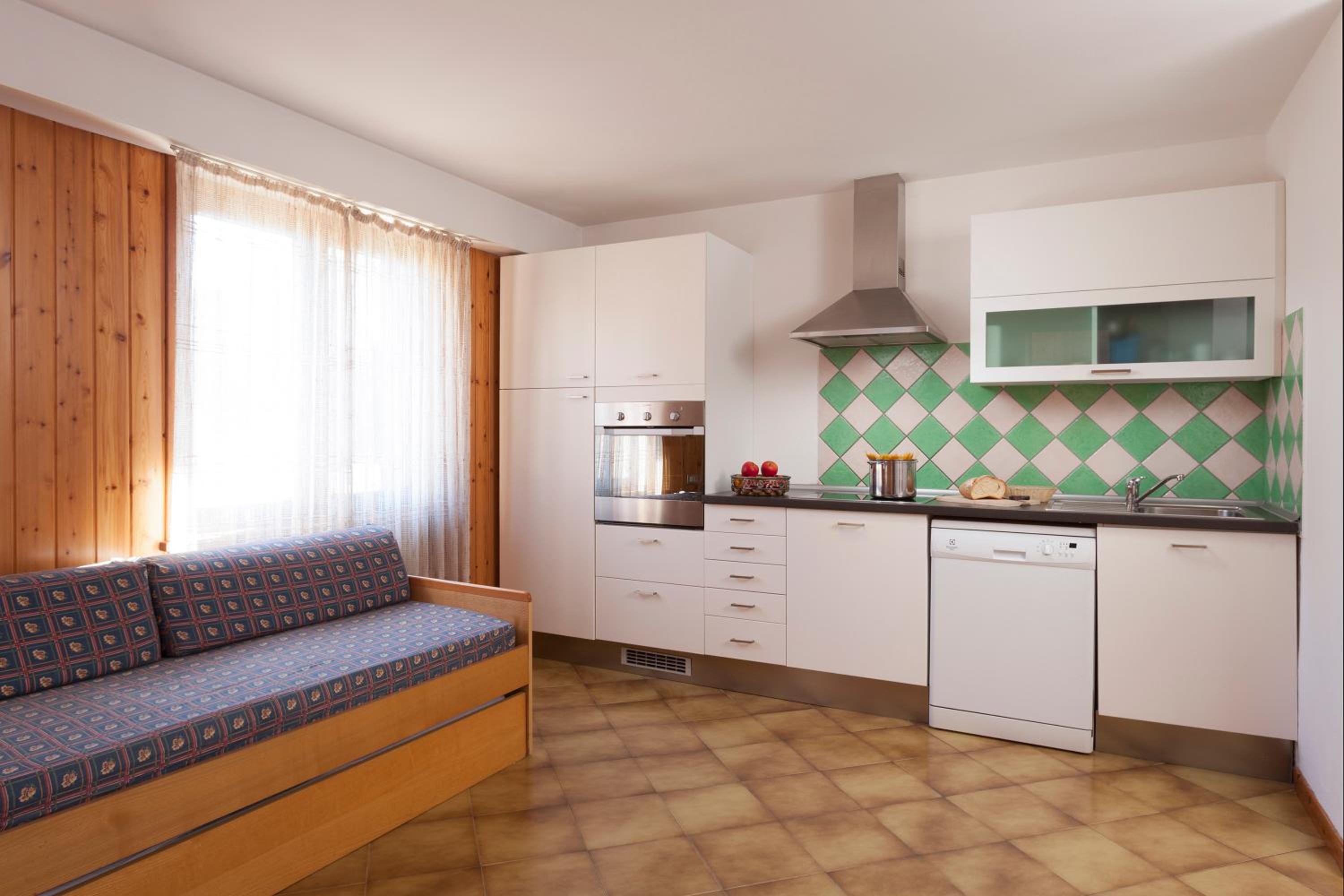 One-Bedroom Apartment (4 Adults) - Photo 10