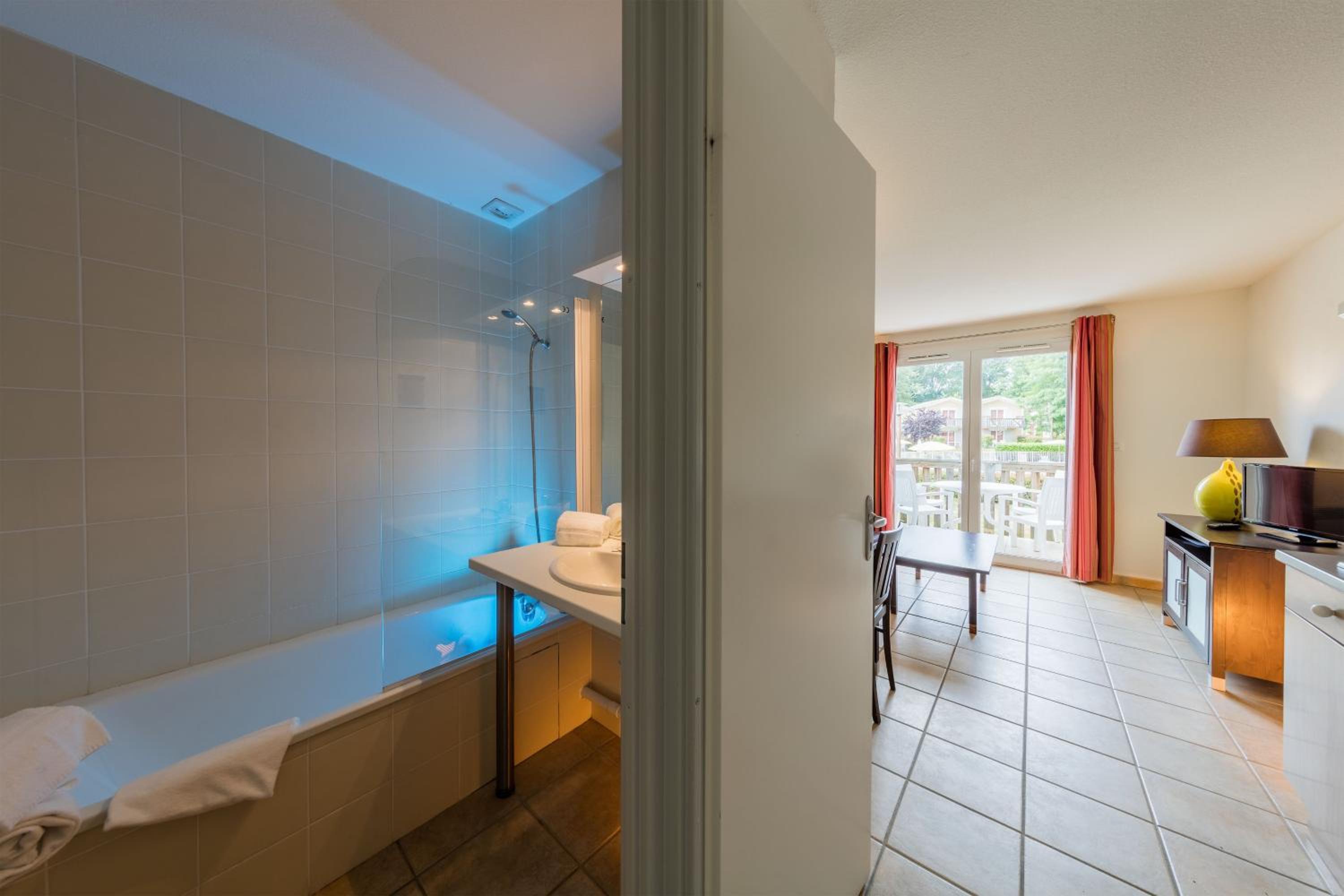 Triple Room with Balcony