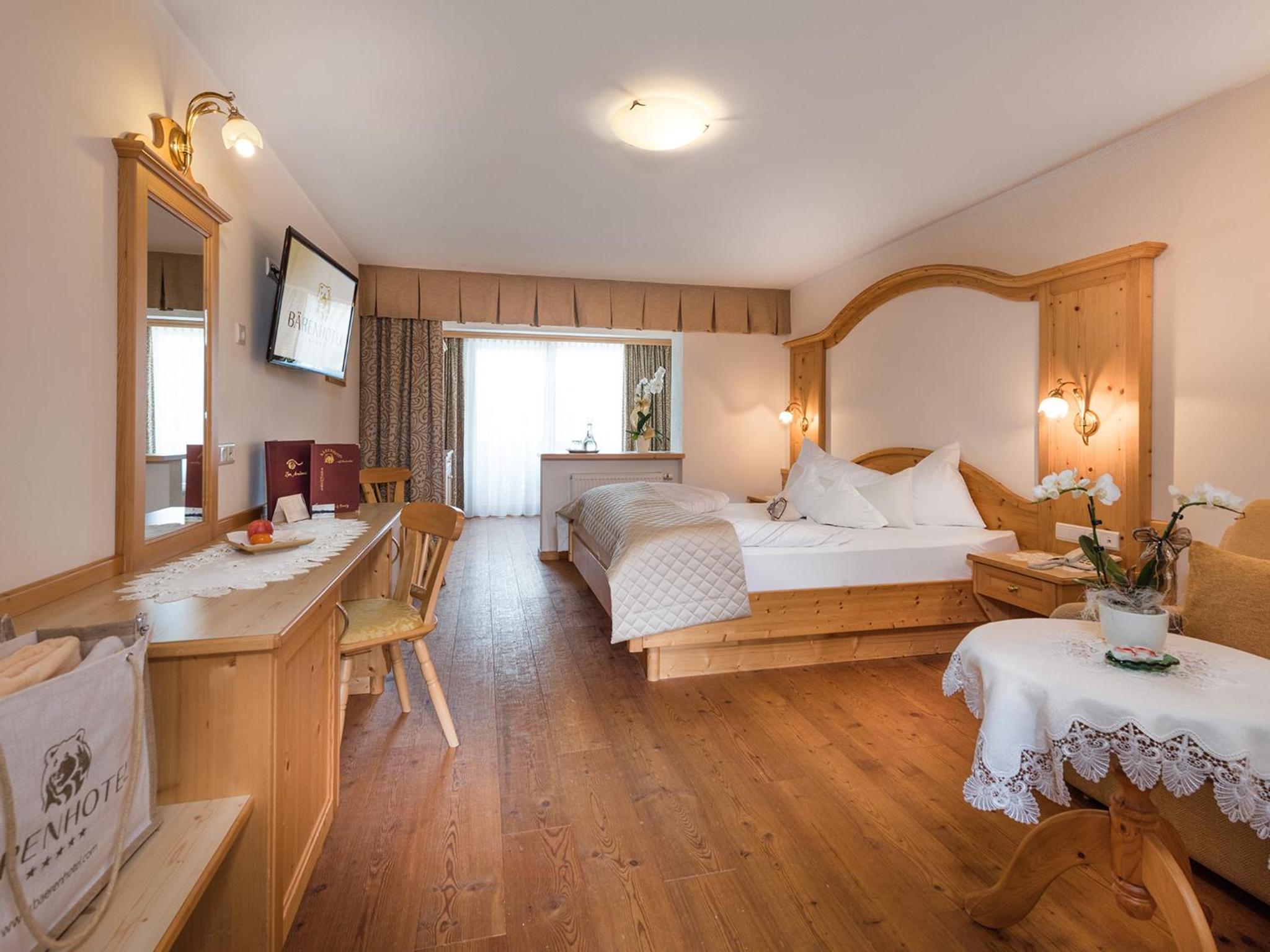 Suite with Balcony - Photo 3