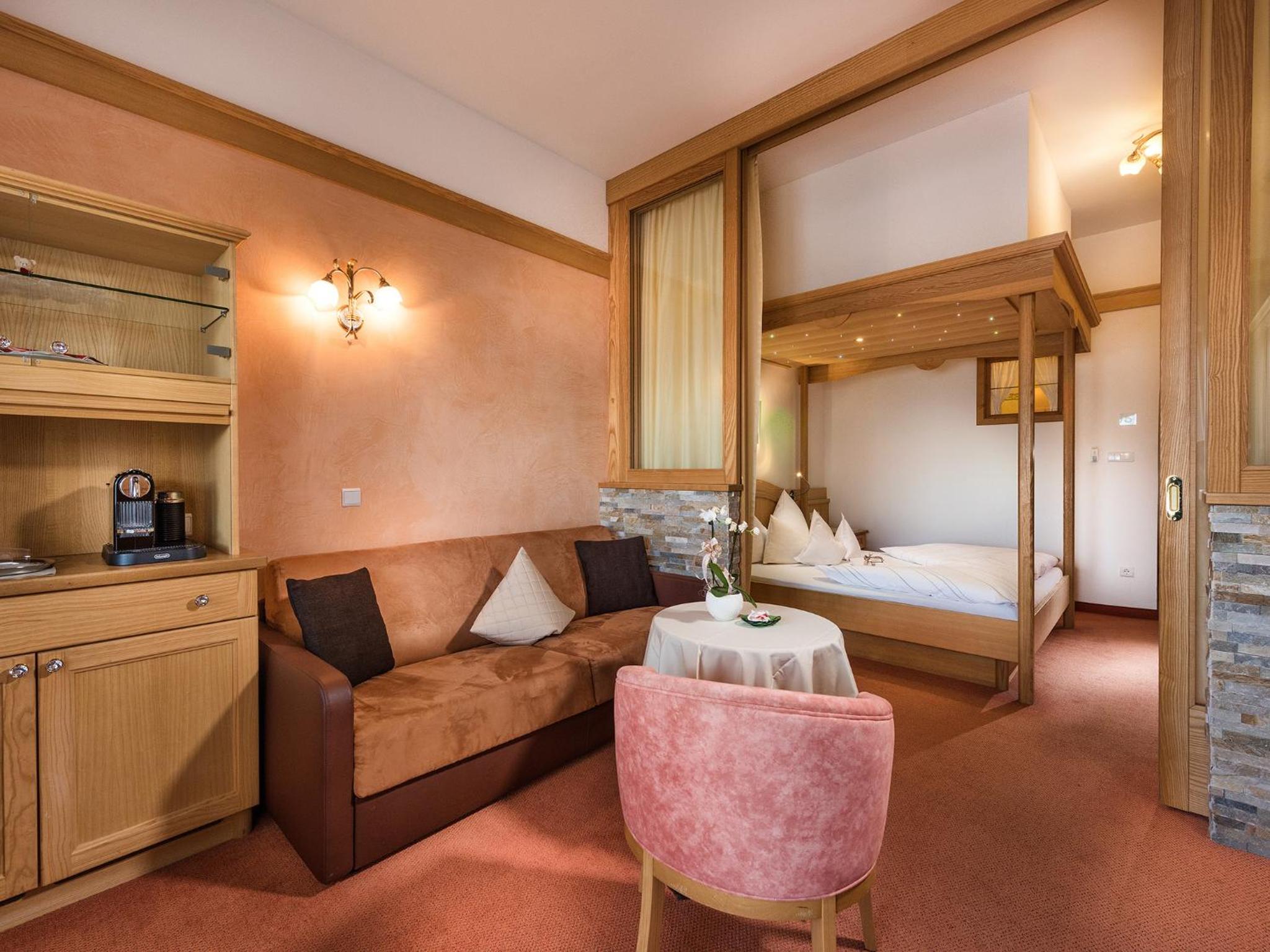 Suite with Balcony - Photo 2