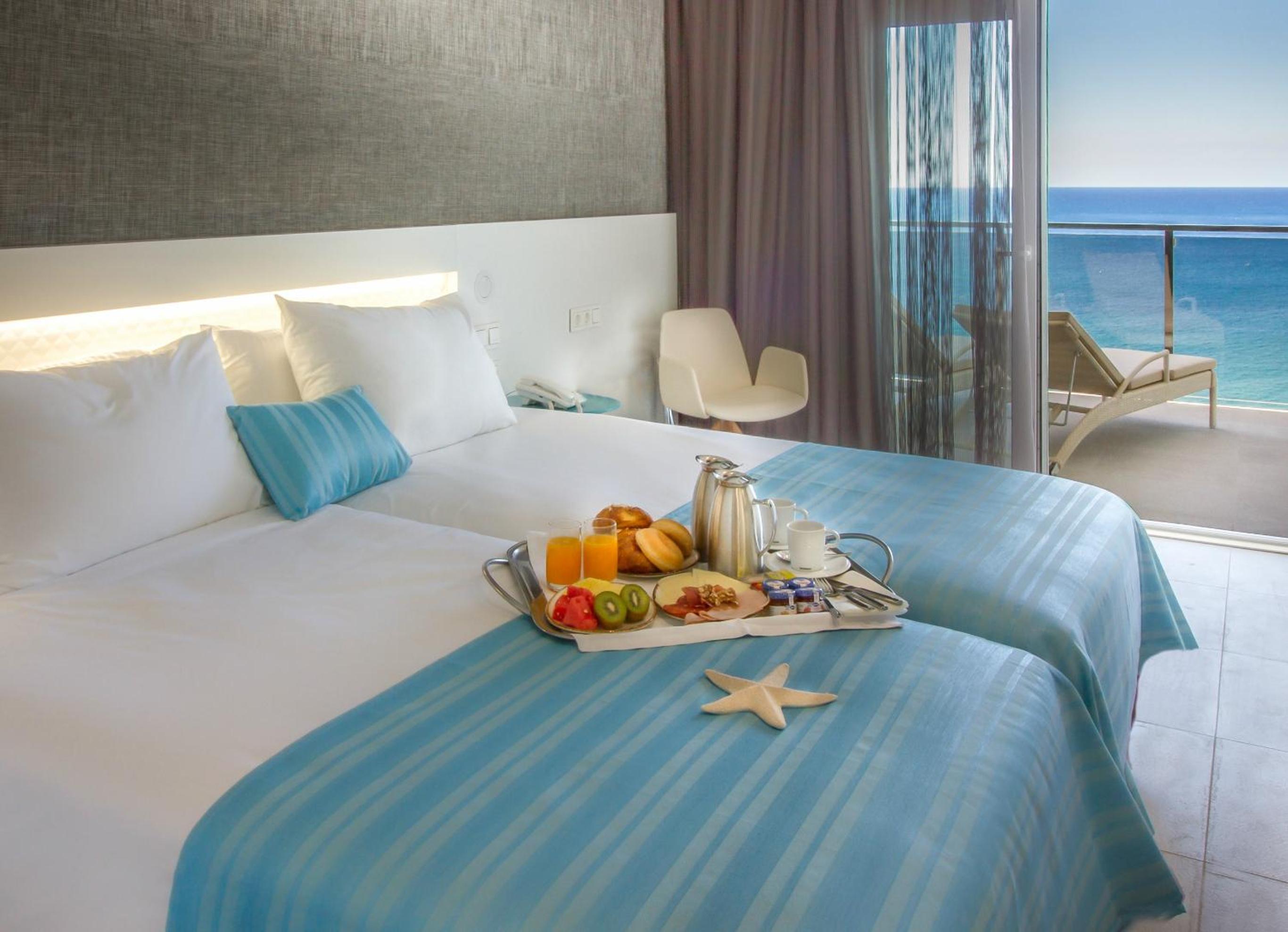 Suite con vista al mar (4 adultos)