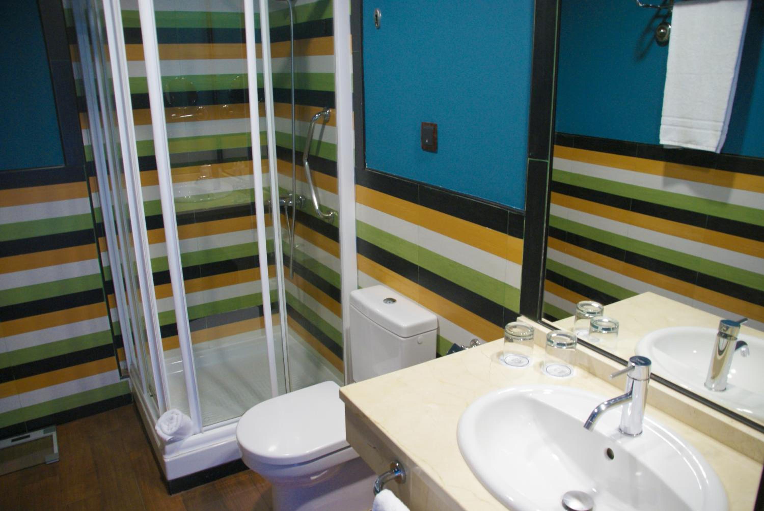 Double/Twin Room - Photo 3