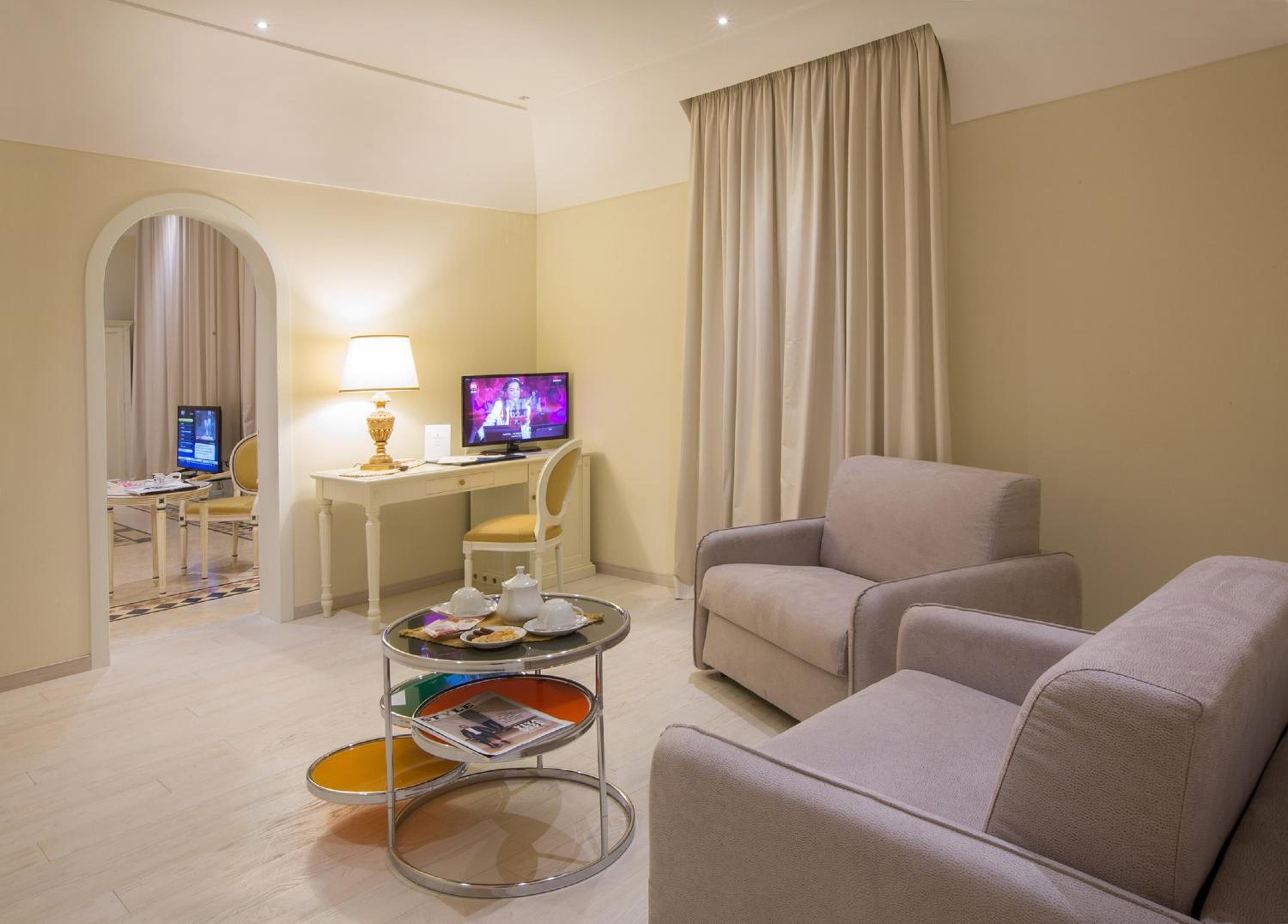 Deluxe Suite - Photo 4