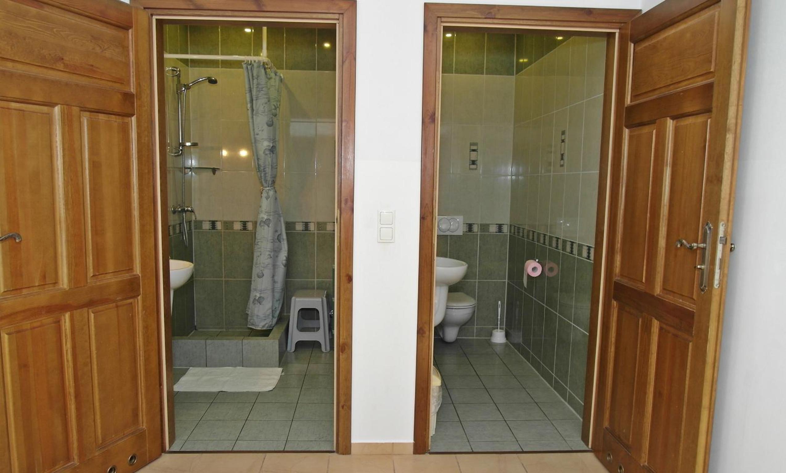 Standard Suite - Photo 2