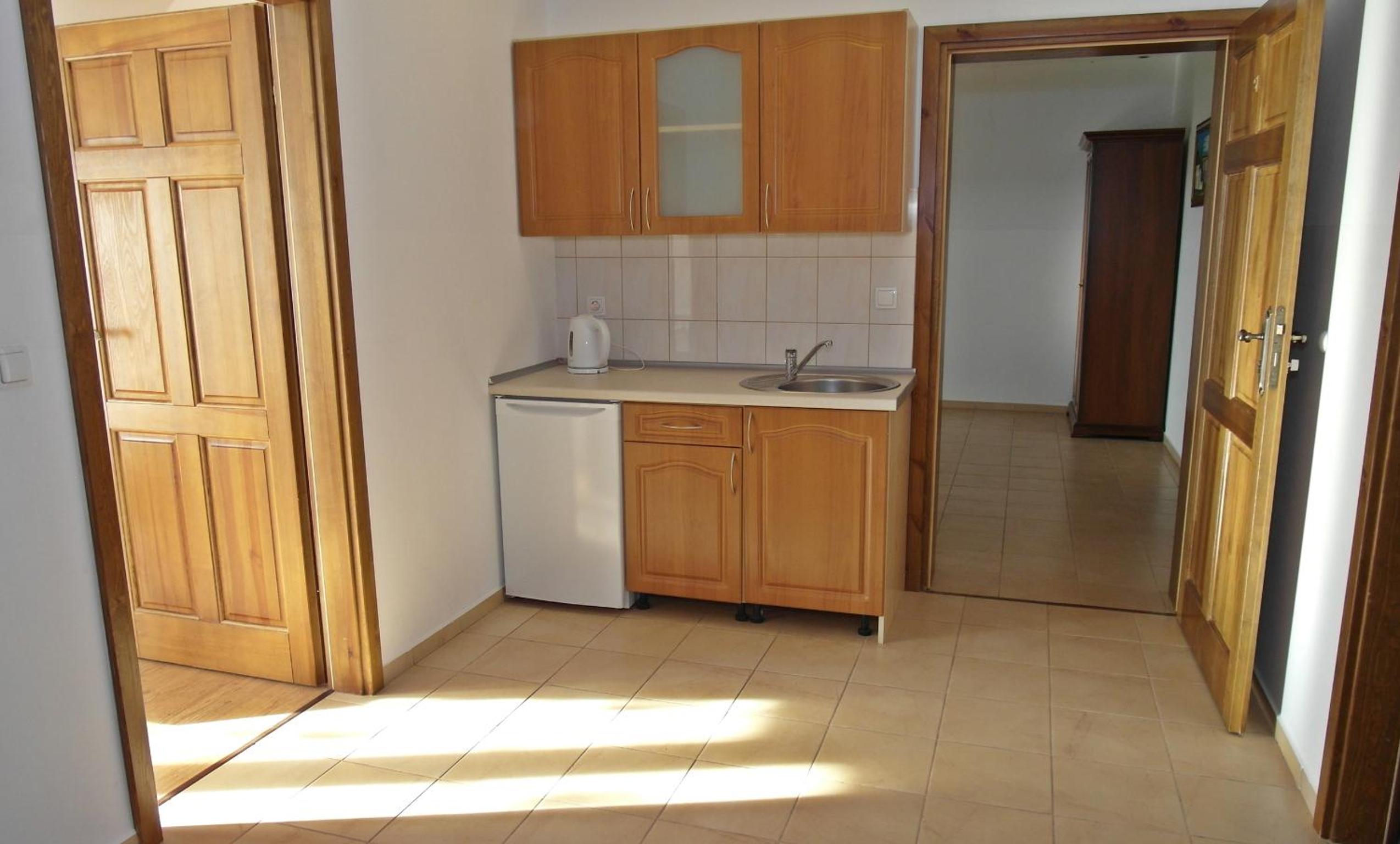 Standard Suite - Photo 3