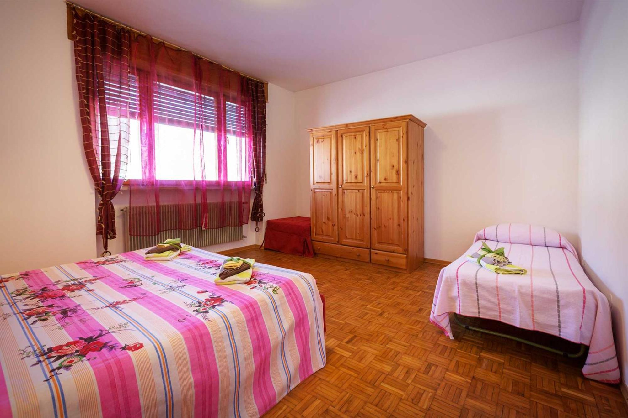 Three-Bedroom Apartment - Photo 11