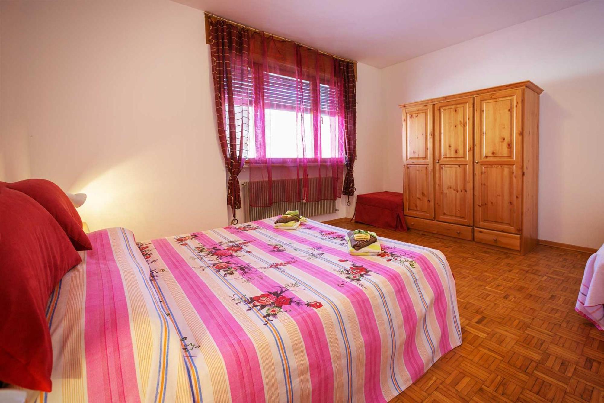 Three-Bedroom Apartment - Photo 8