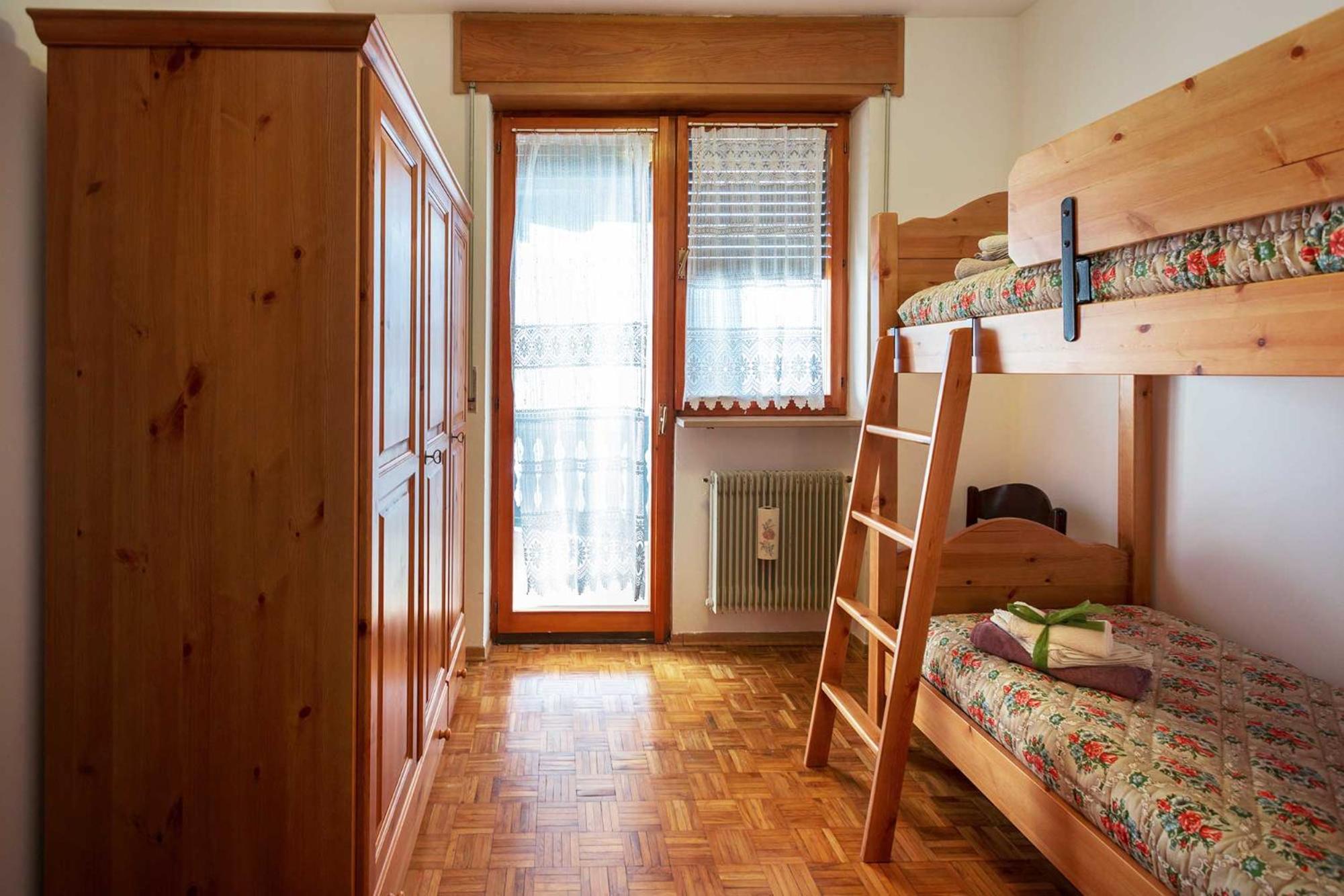 Three-Bedroom Apartment - Photo 4