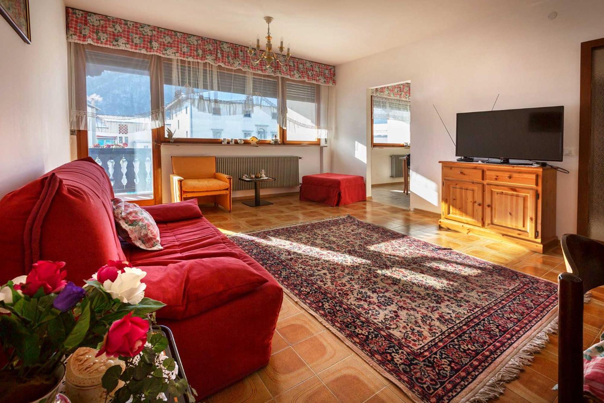 Three-Bedroom Apartment - Photo 14