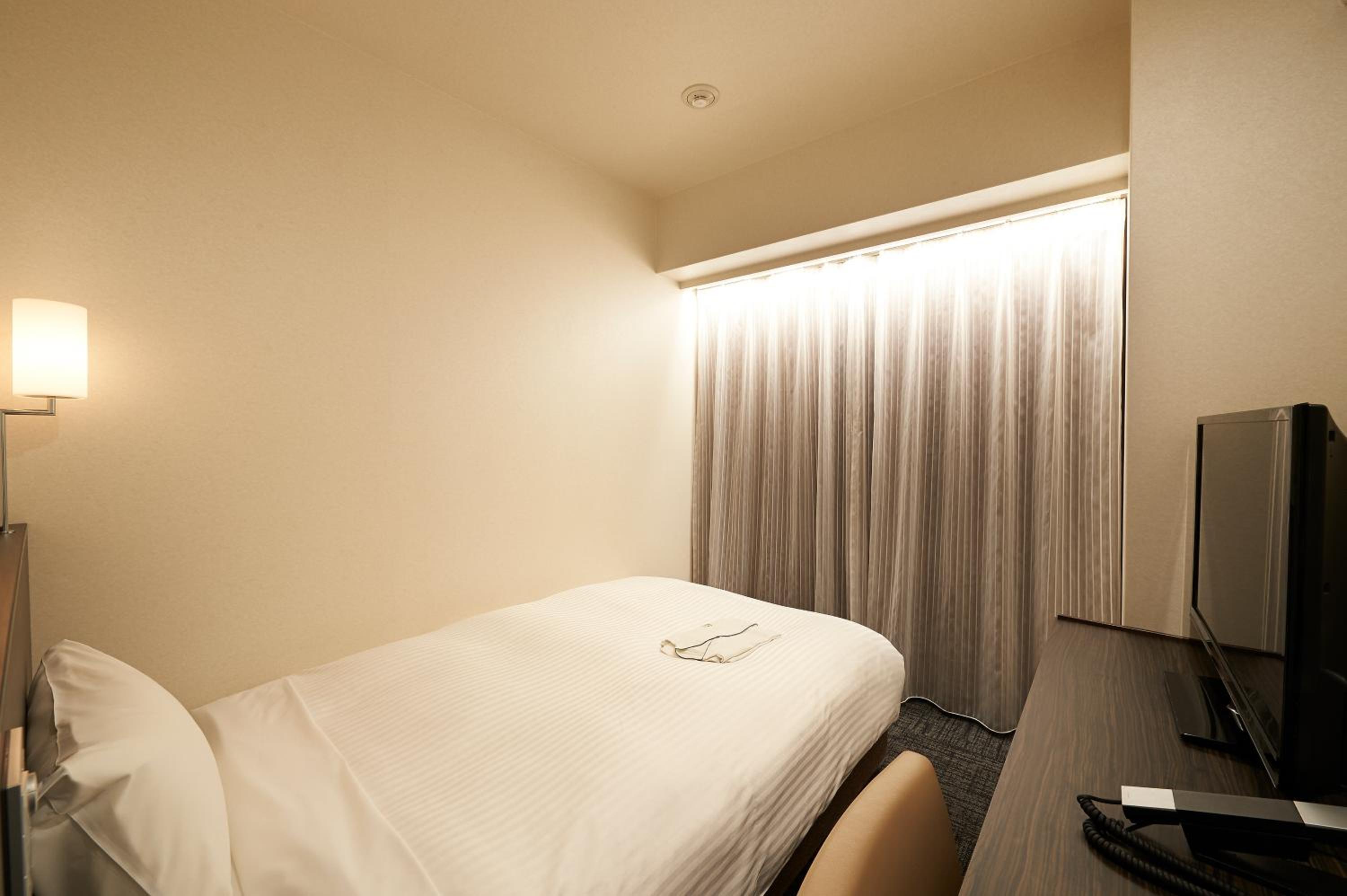 Single Room - Non-Smoking photo 3