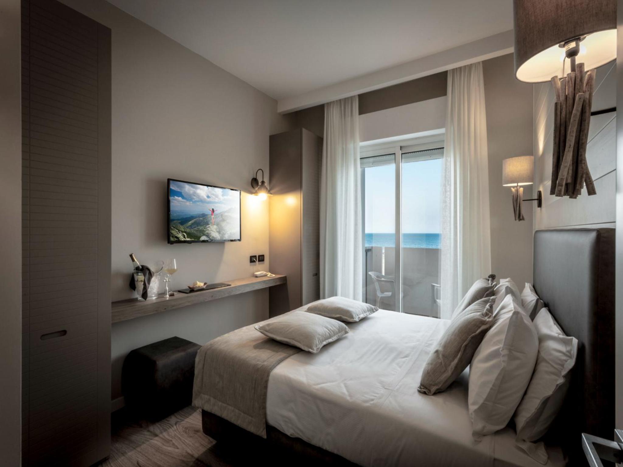 Executive Double Room - Photo 7