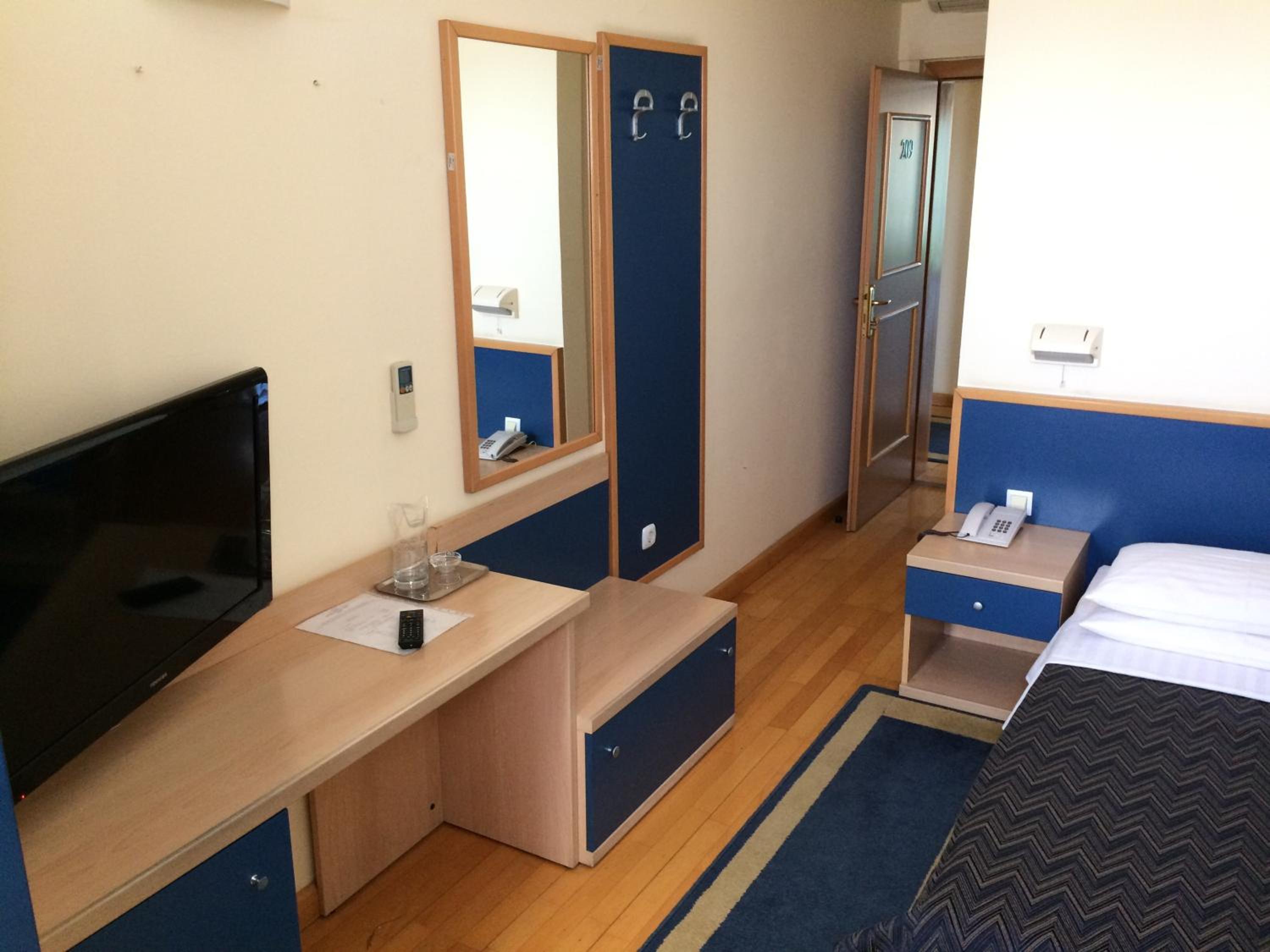 Single Room
