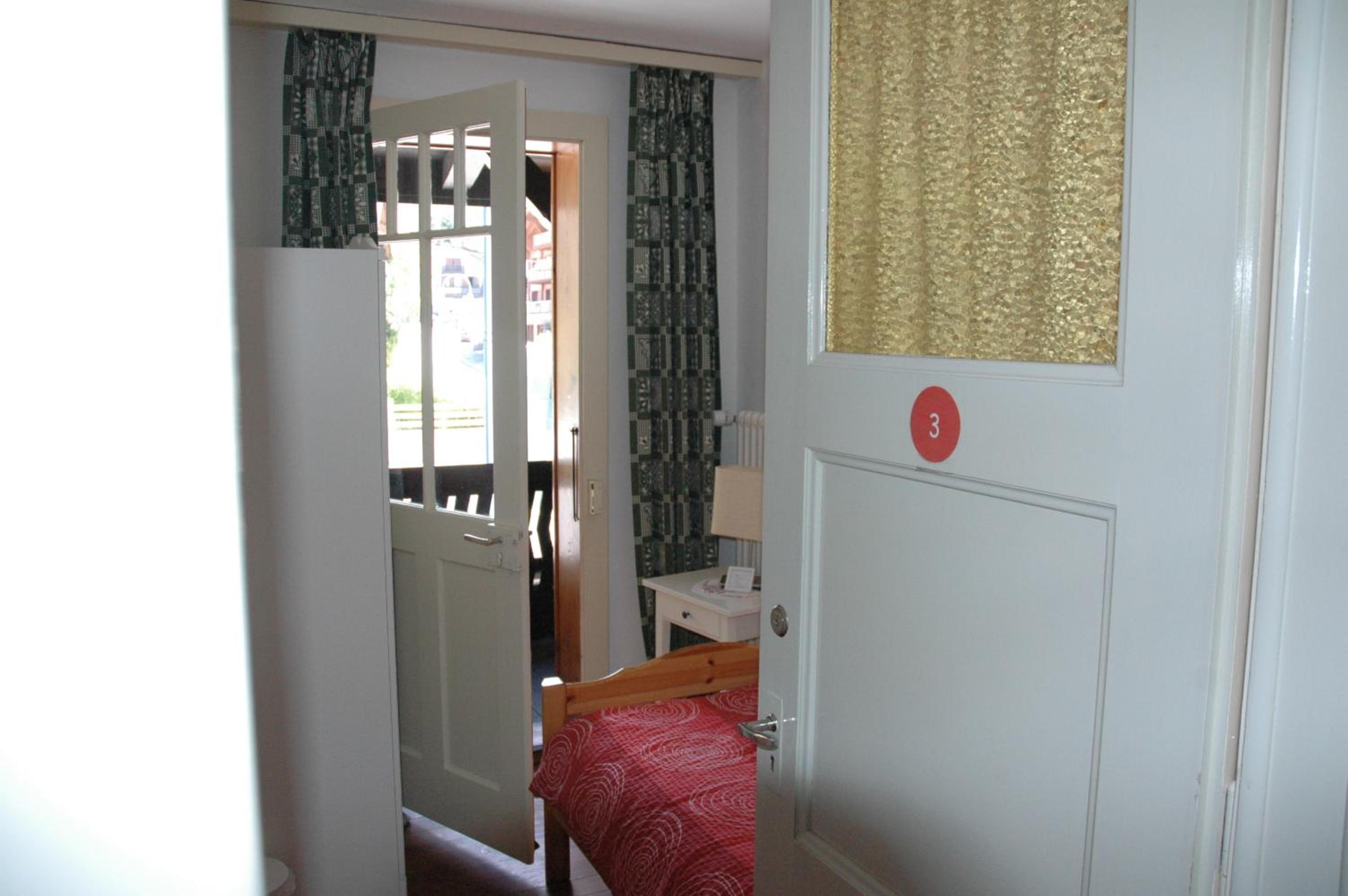 Single Room with Shared Bathroom