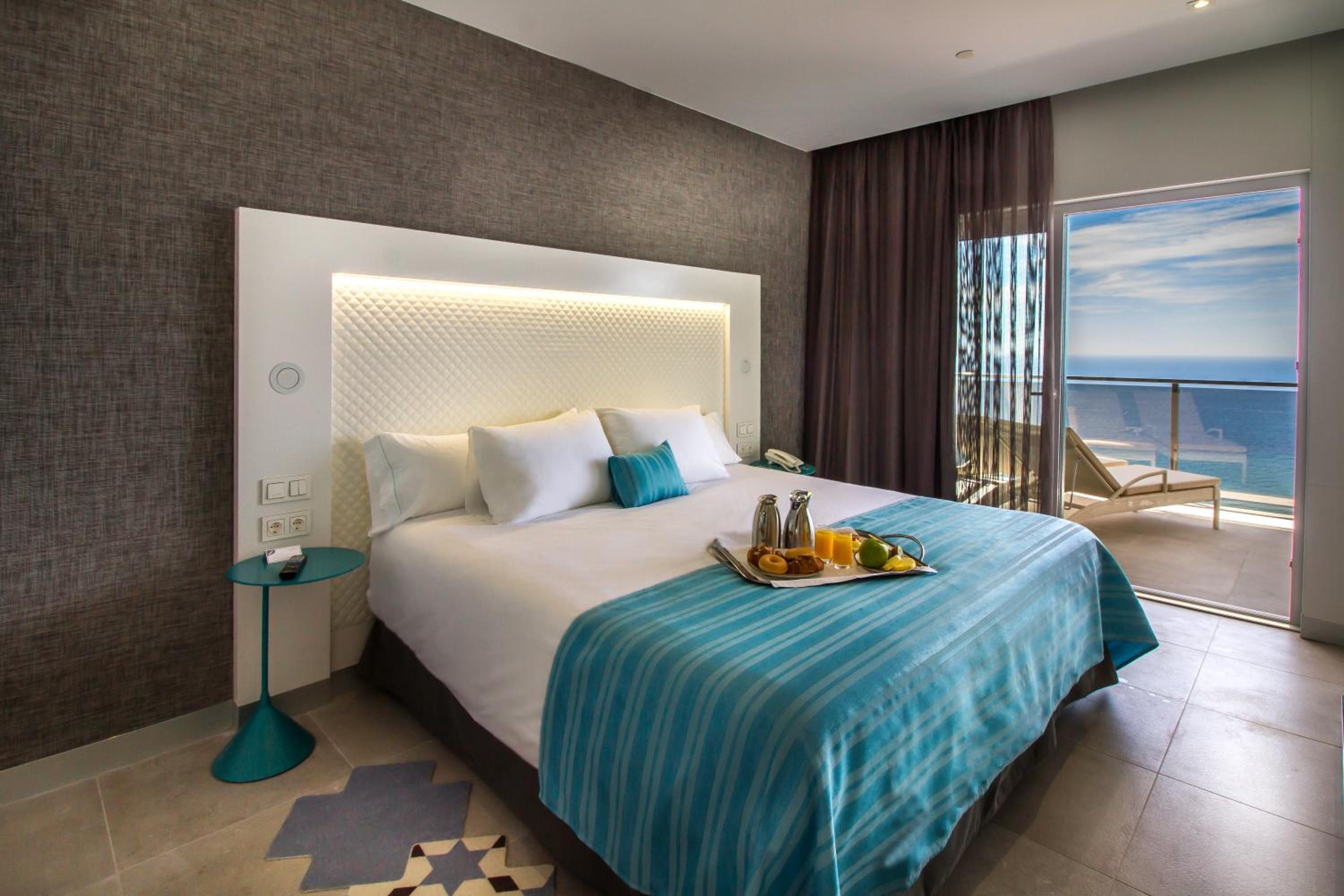 Suite con vista al mar (4 adultos)