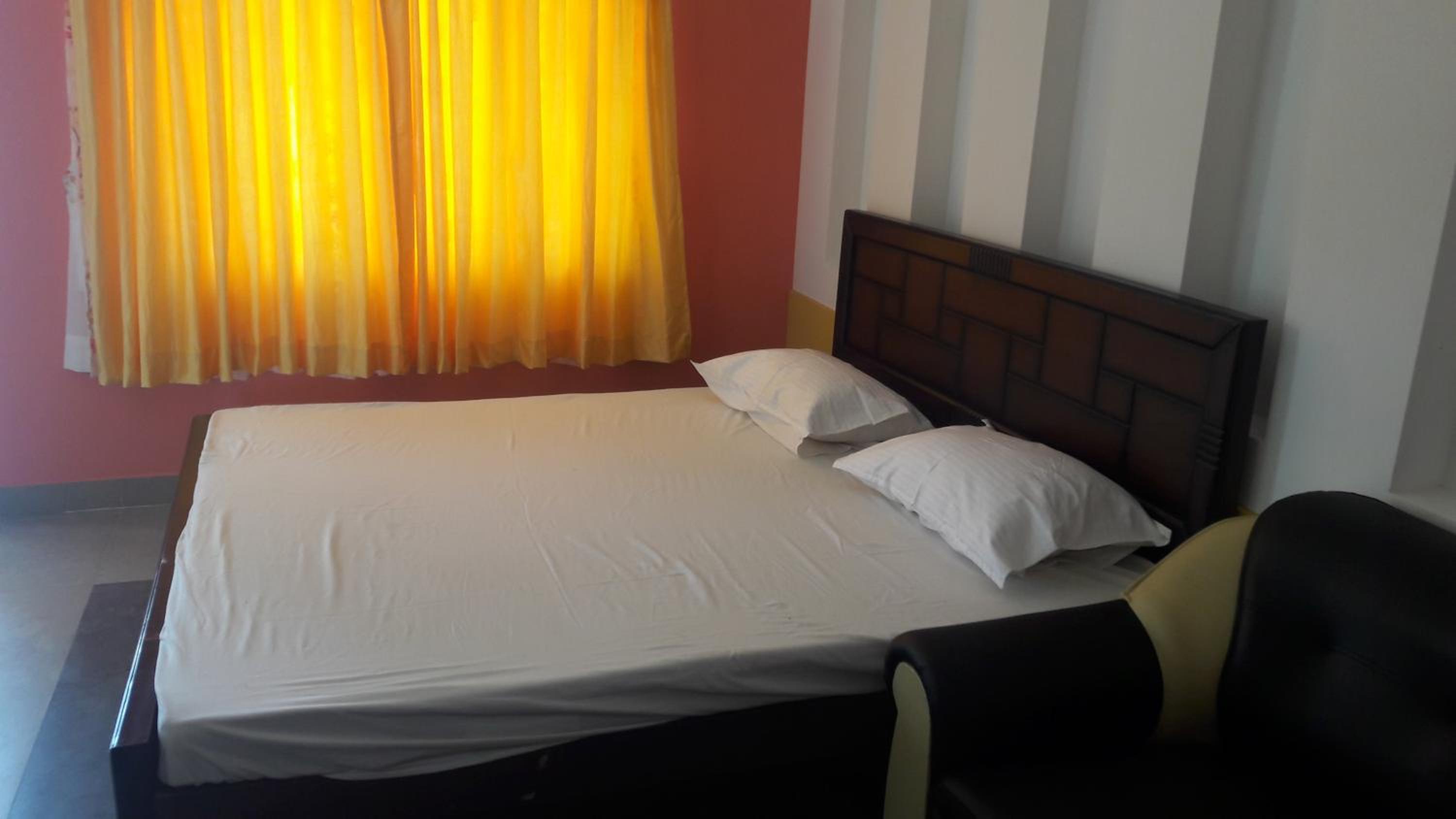 Deluxe Double Room with Balcony photo 3