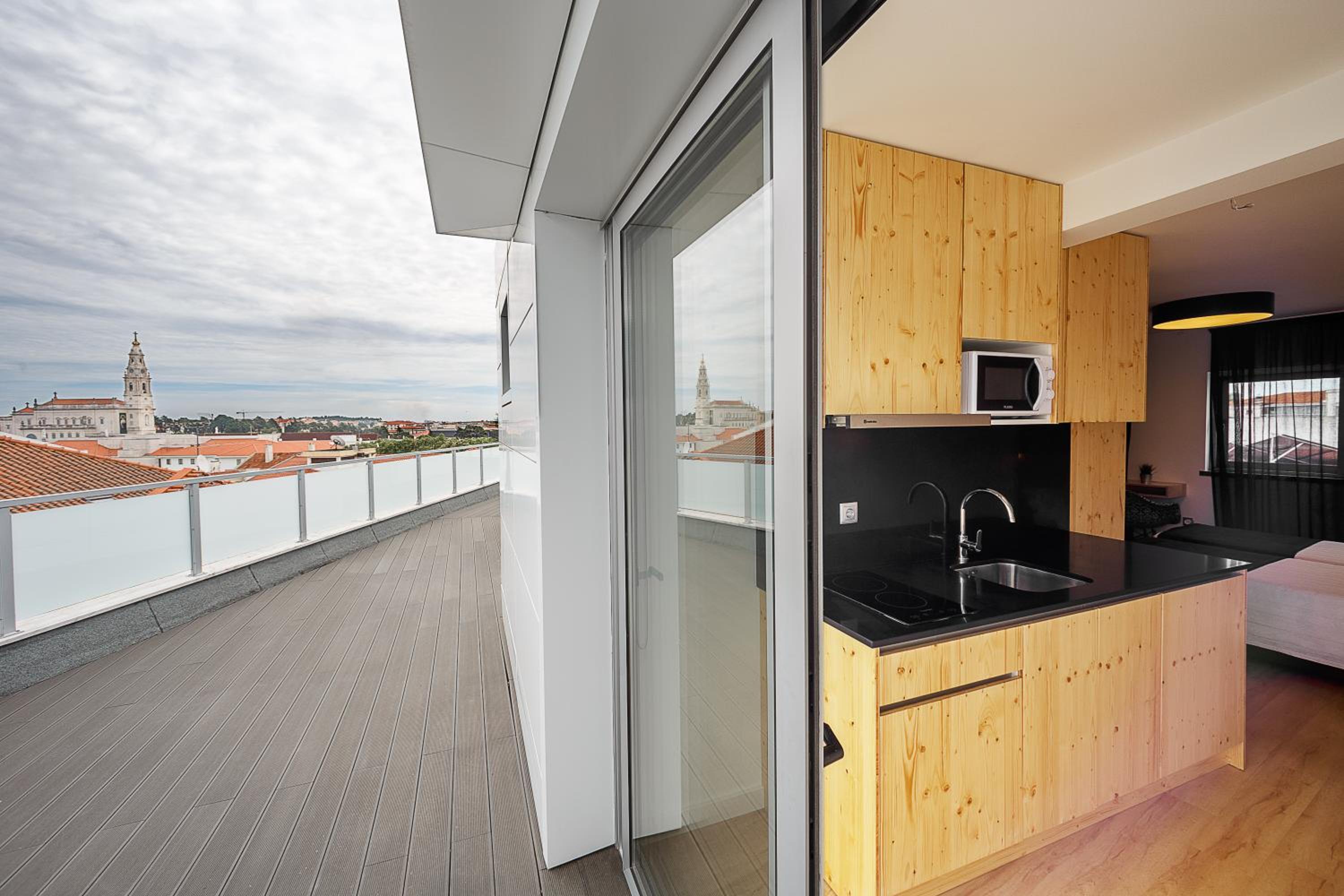 Suite with Balcony and Sanctuary View photo 3