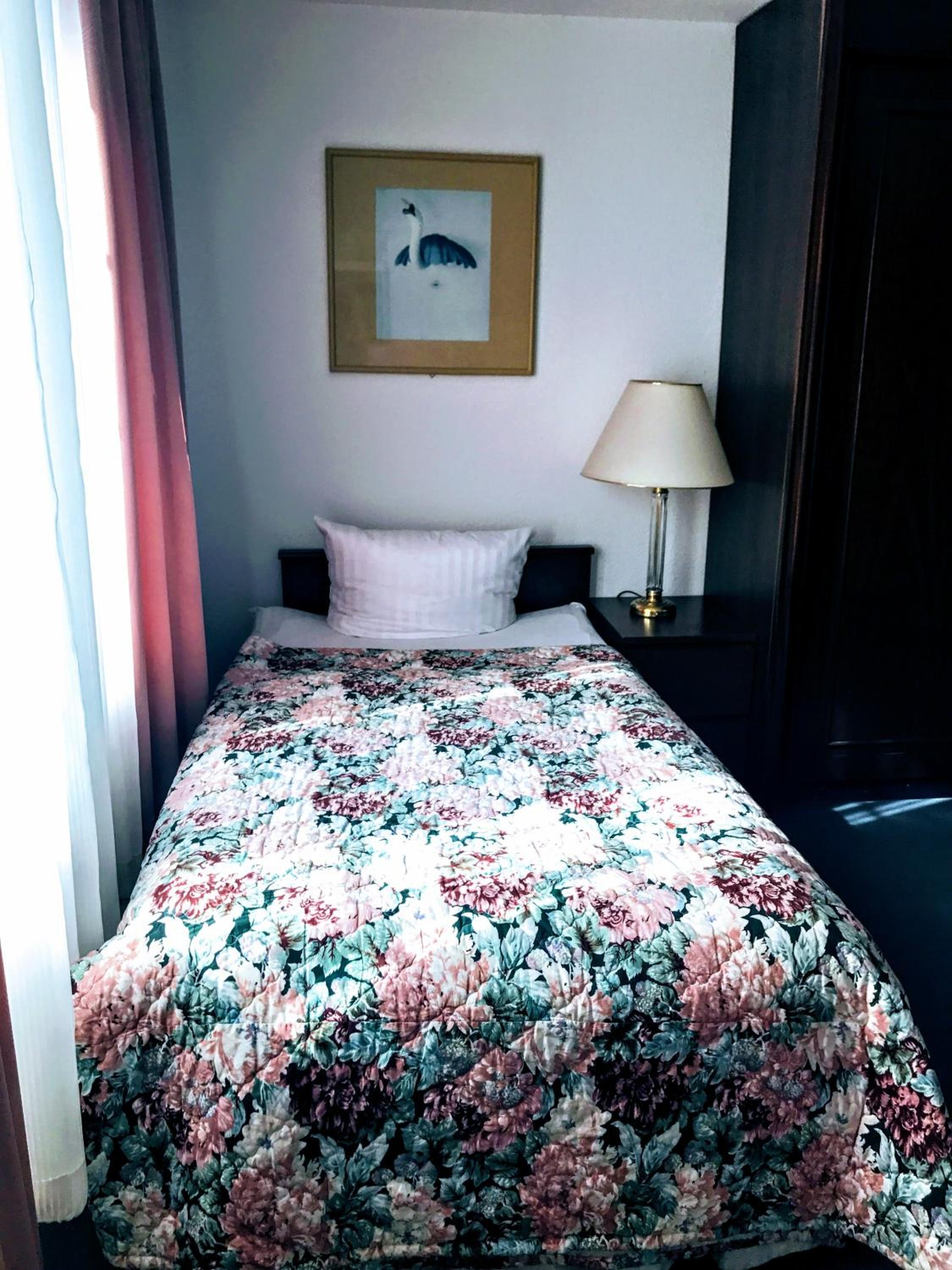 Single Room photo 3