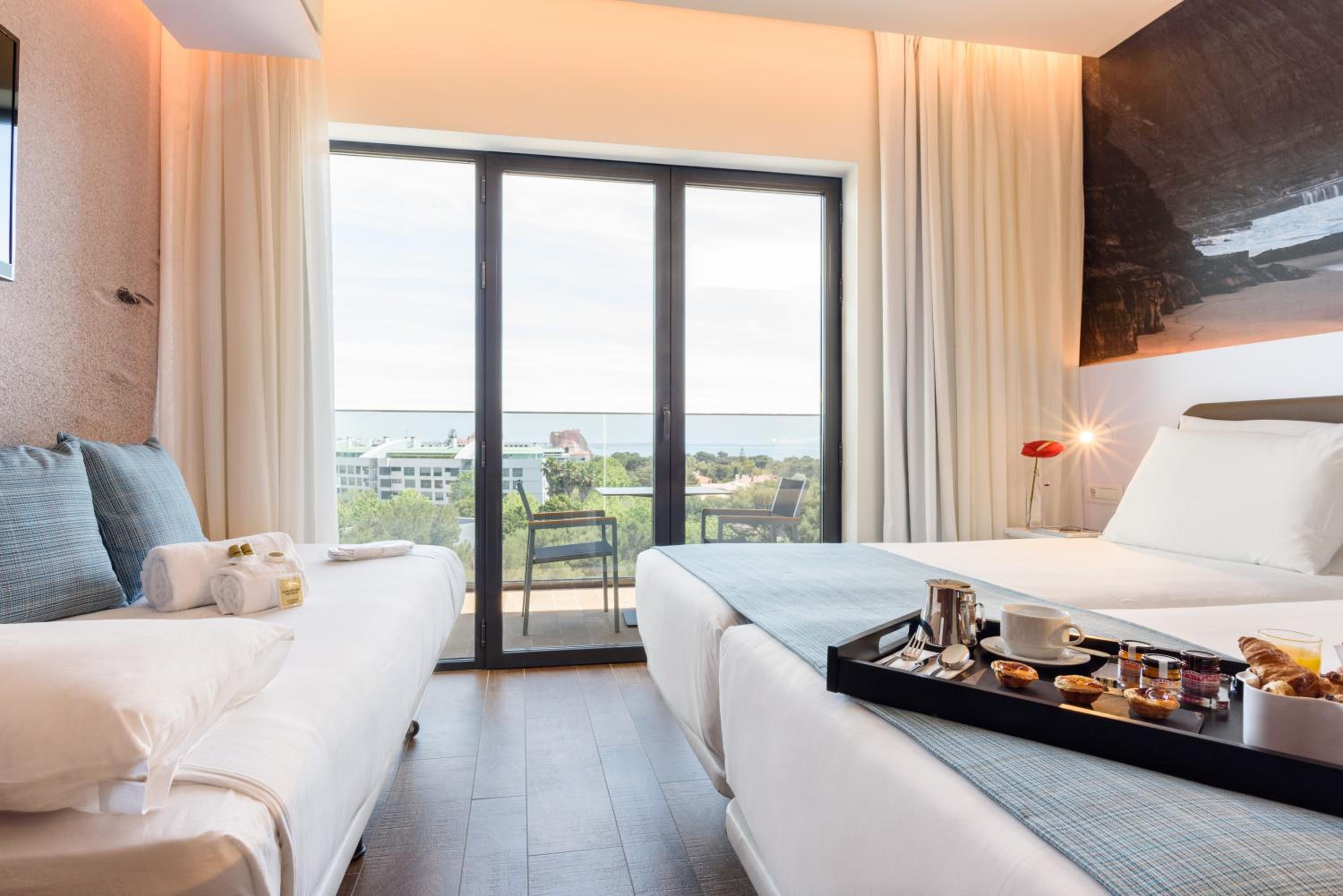 Standard Triple Room with Balcony and Sea View