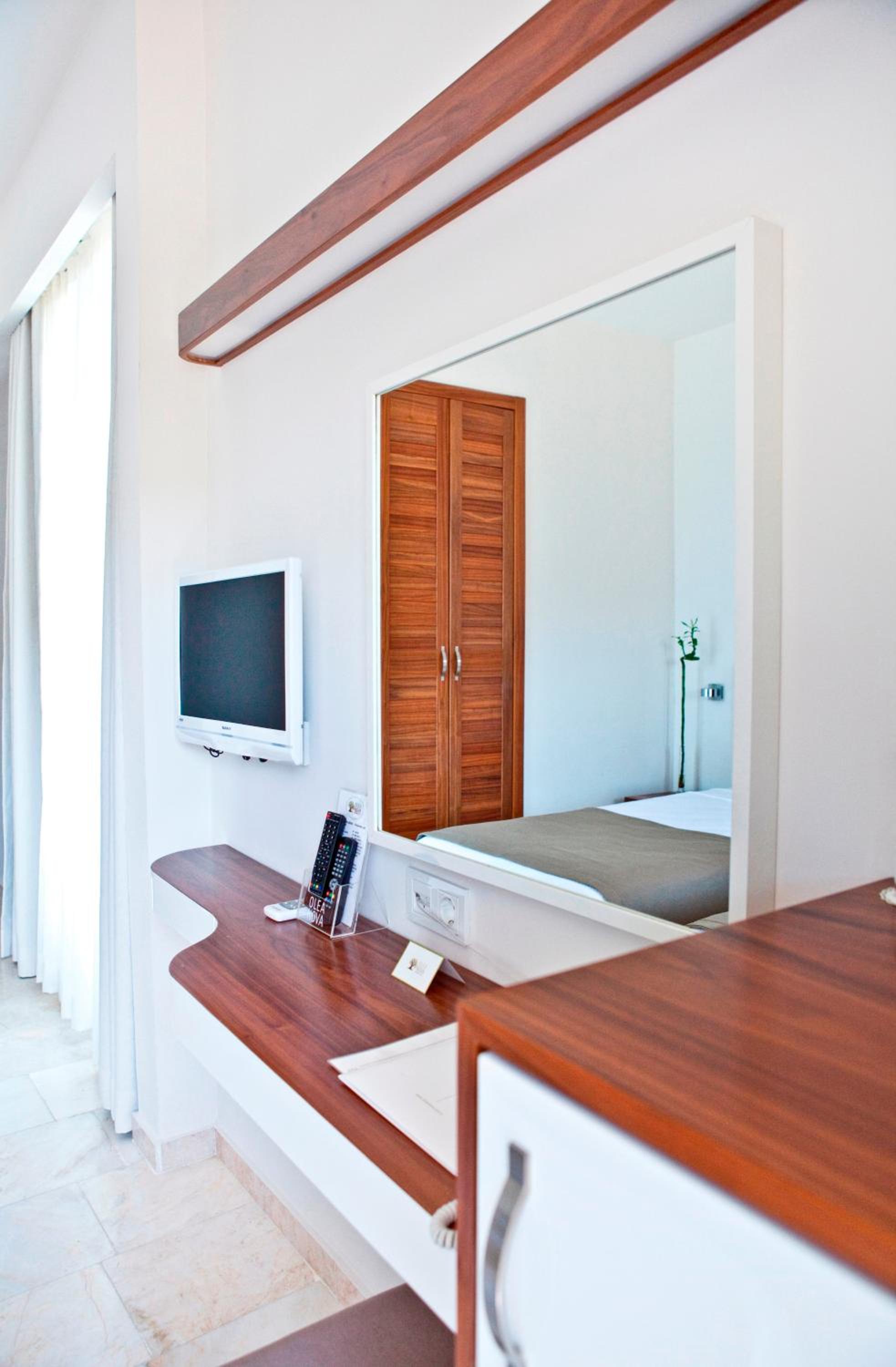 Standard Double Room - Photo 7