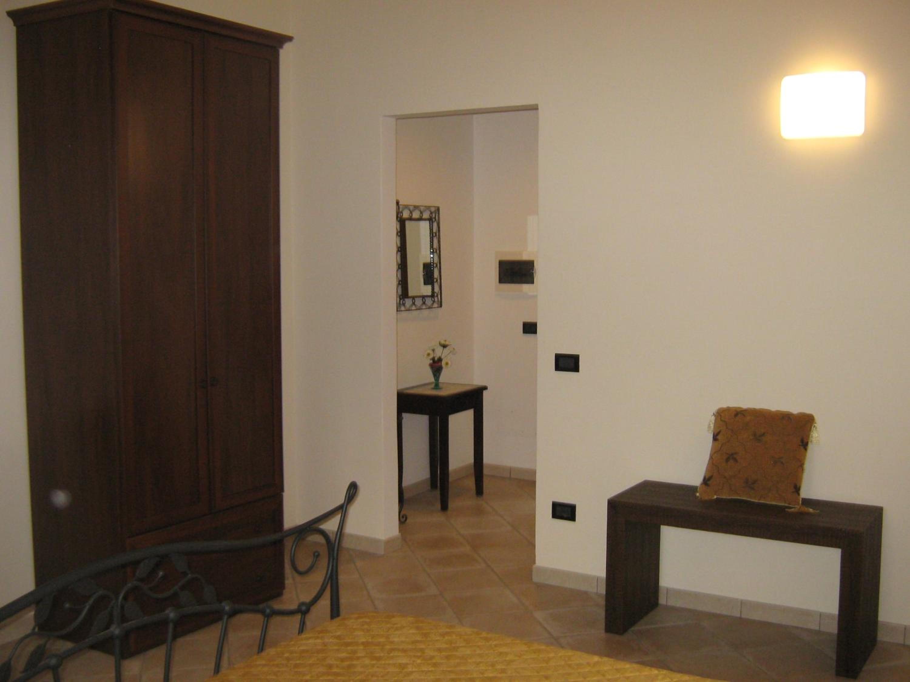 Double Room - Photo 4