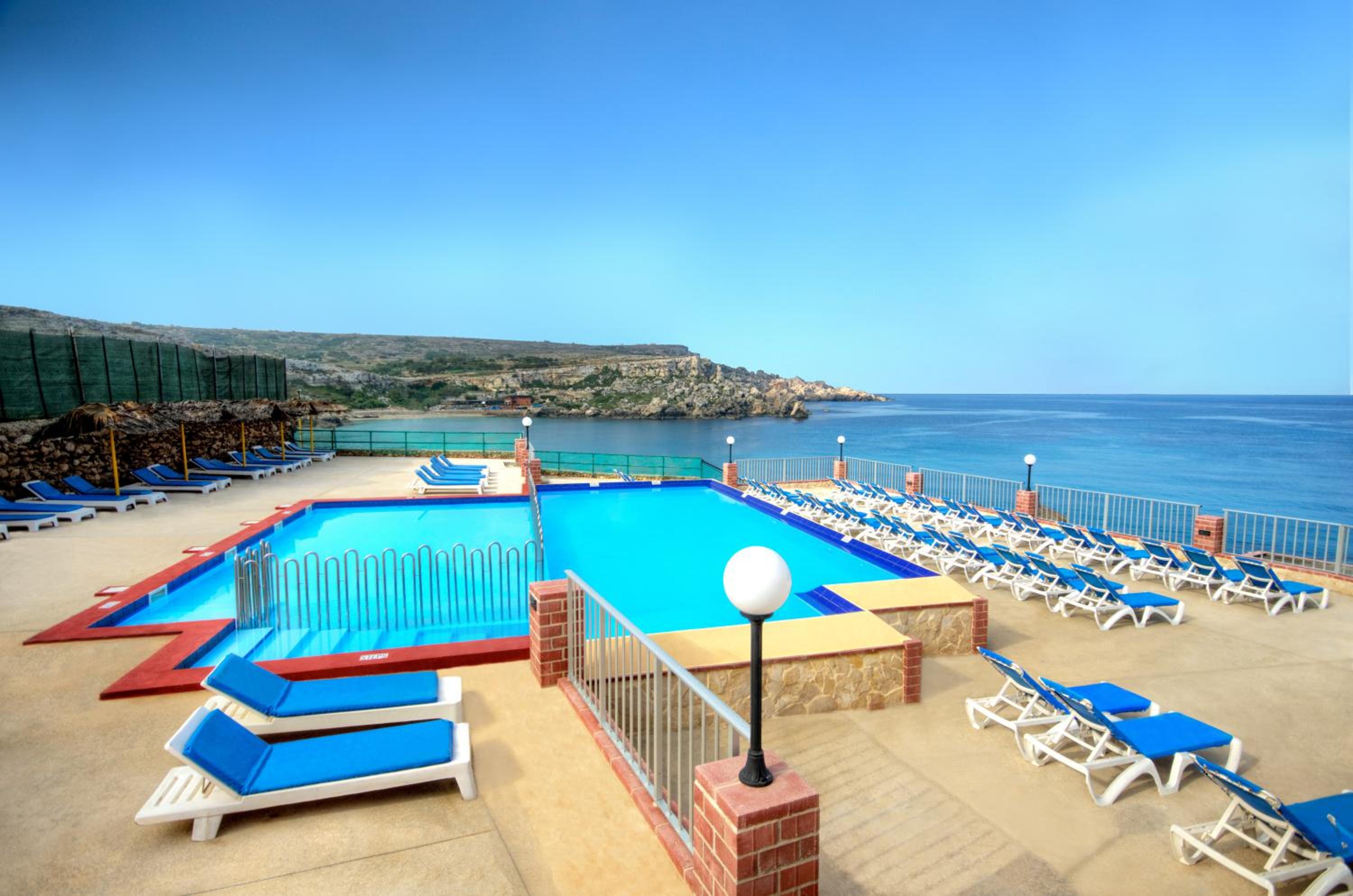 Double or Twin Room with Sea View South Facing - Photo 5