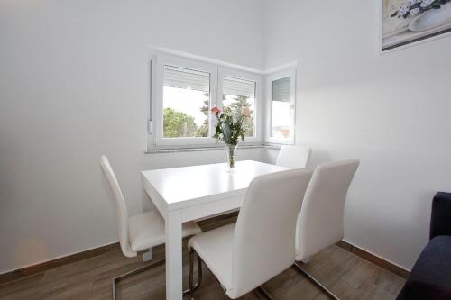 Apartment with Sea View photo 3