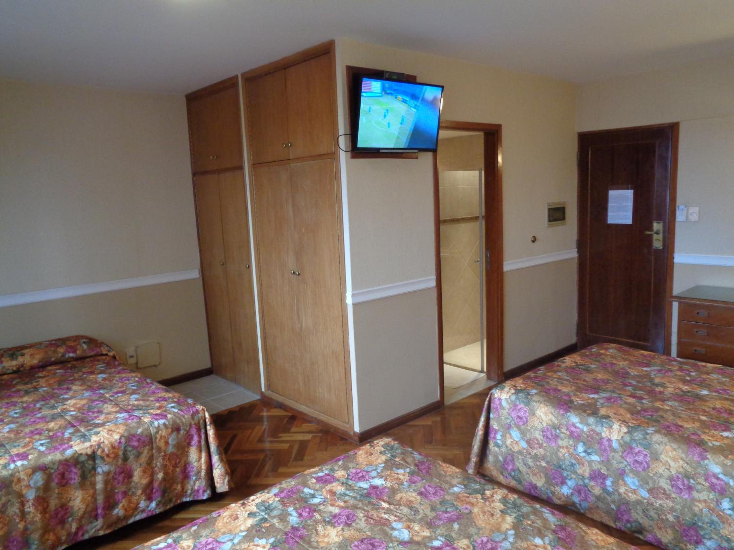 Standard Triple Room - Photo 4