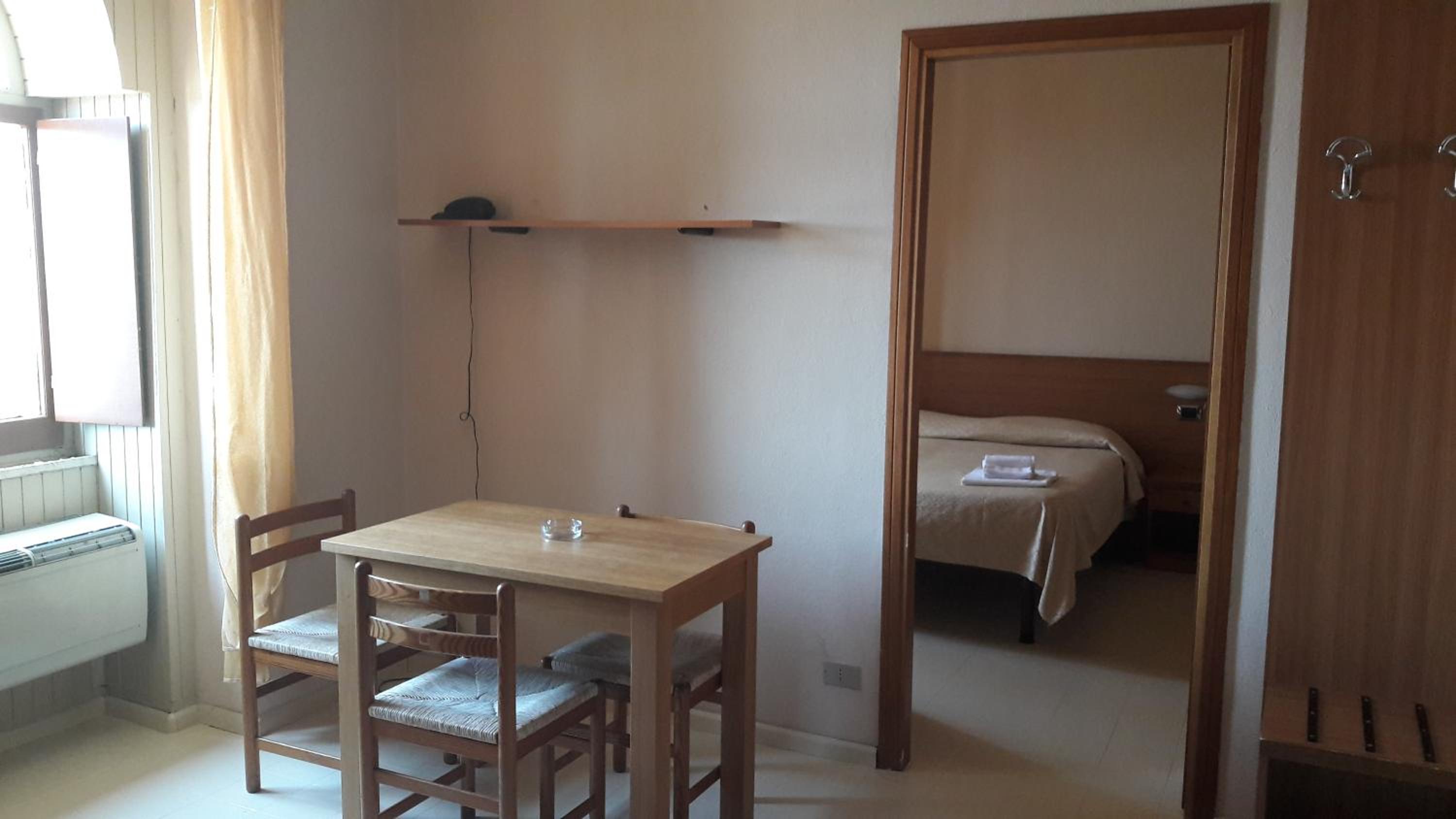 One-Bedroom Apartment (3 Adults) - Photo 3