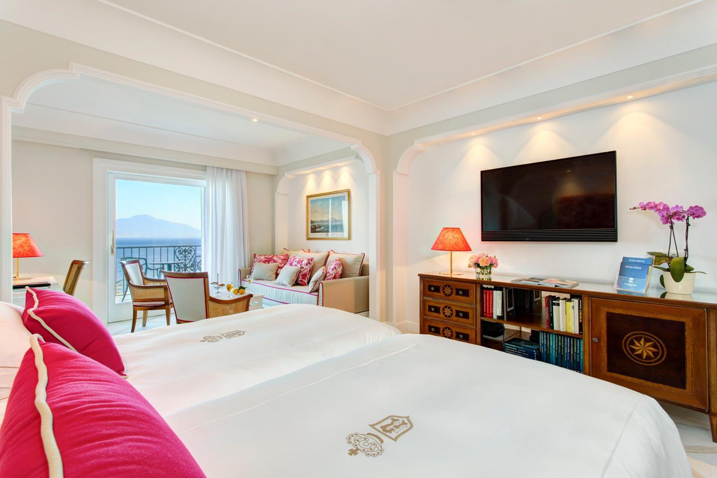 Royal Junior Suite Sea View Terrace with Spa Bath - Photo 1