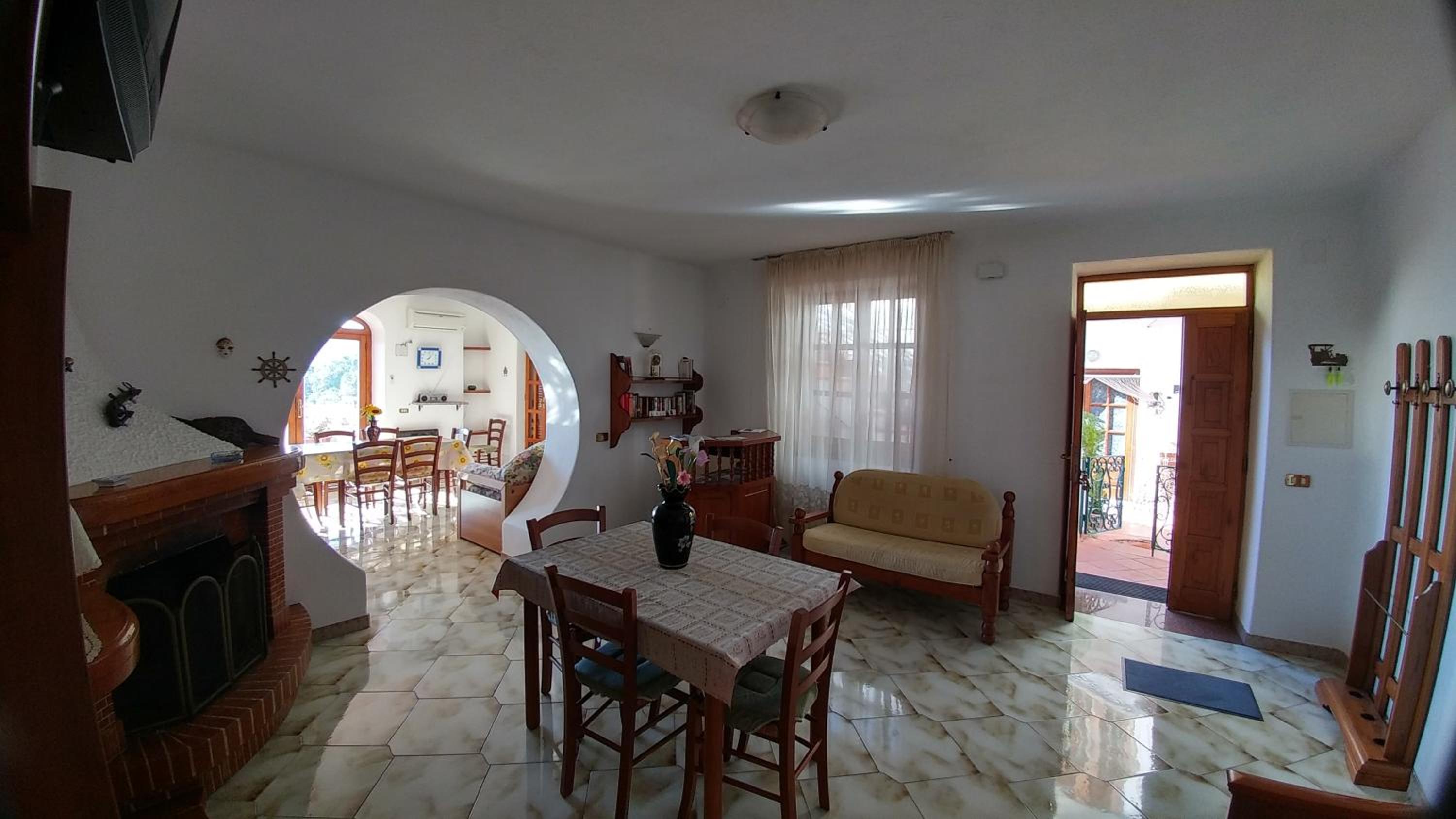Apartment with Terrace - Photo 16