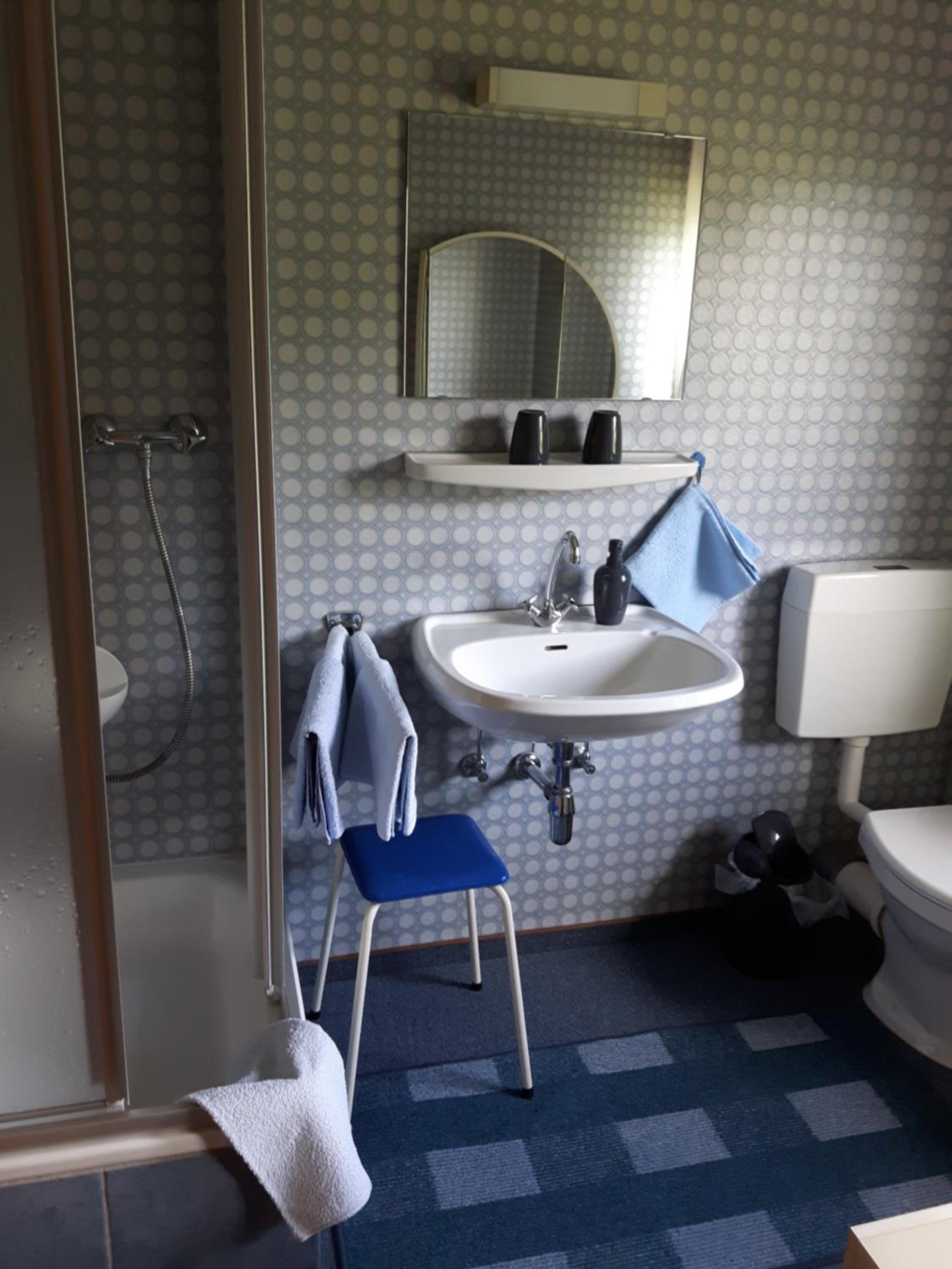 Double Room with Private Bathroom - Photo 5