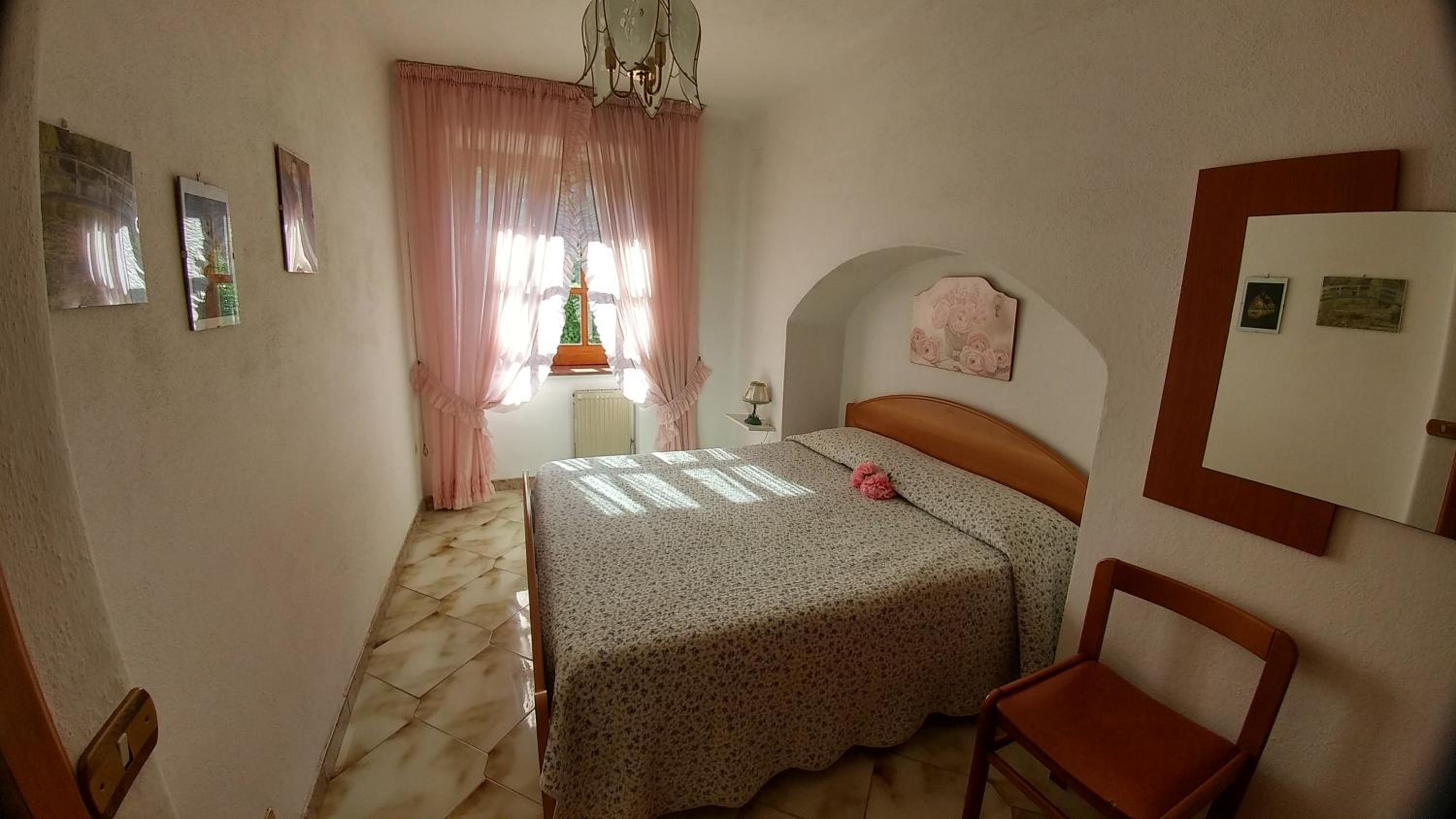 Apartment with Terrace - Photo 24