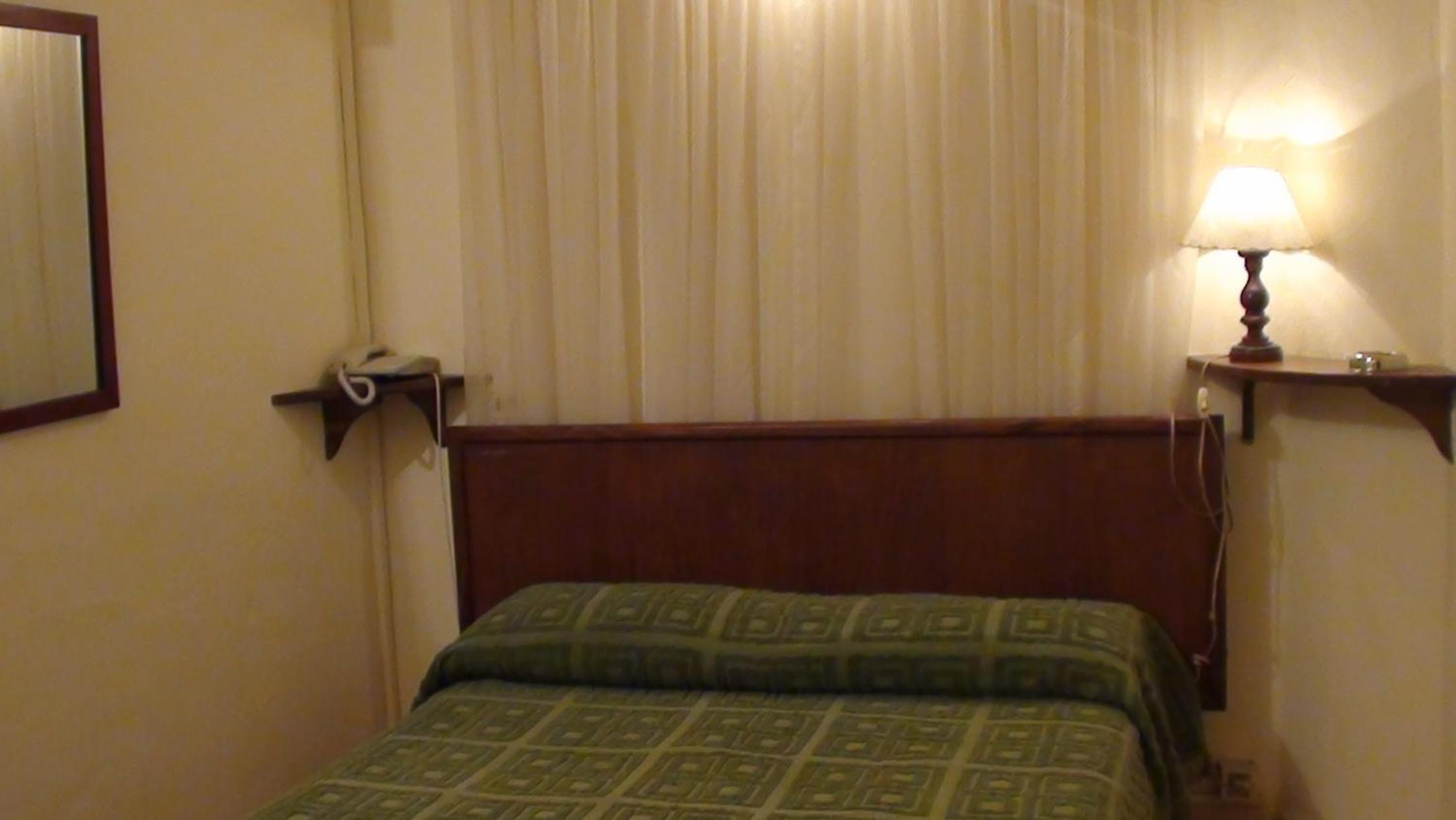 Double Room with Shared Bathroom photo 2